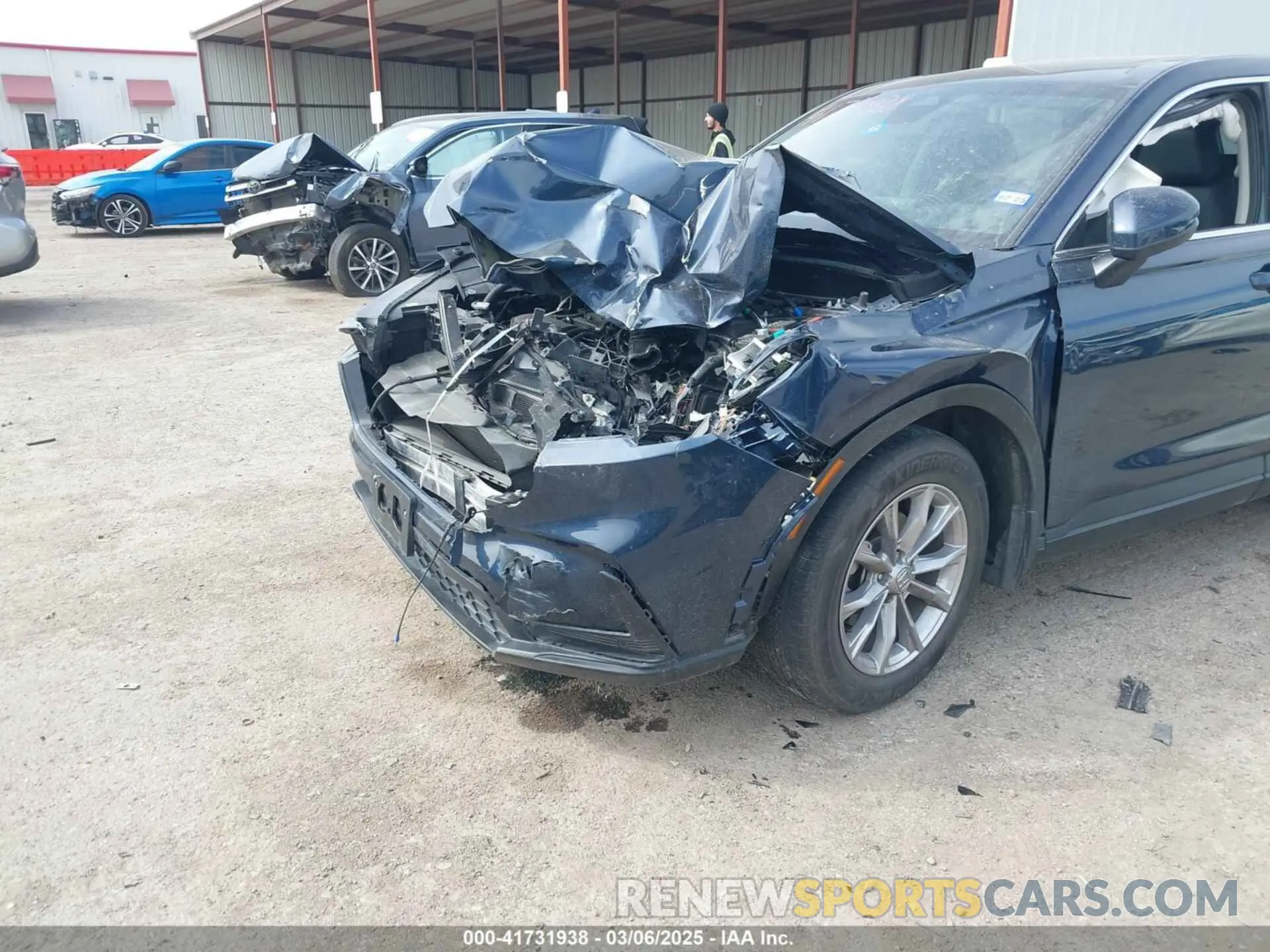 6 Photograph of a damaged car 7FARS3H71PE004093 HONDA CR-V 2023