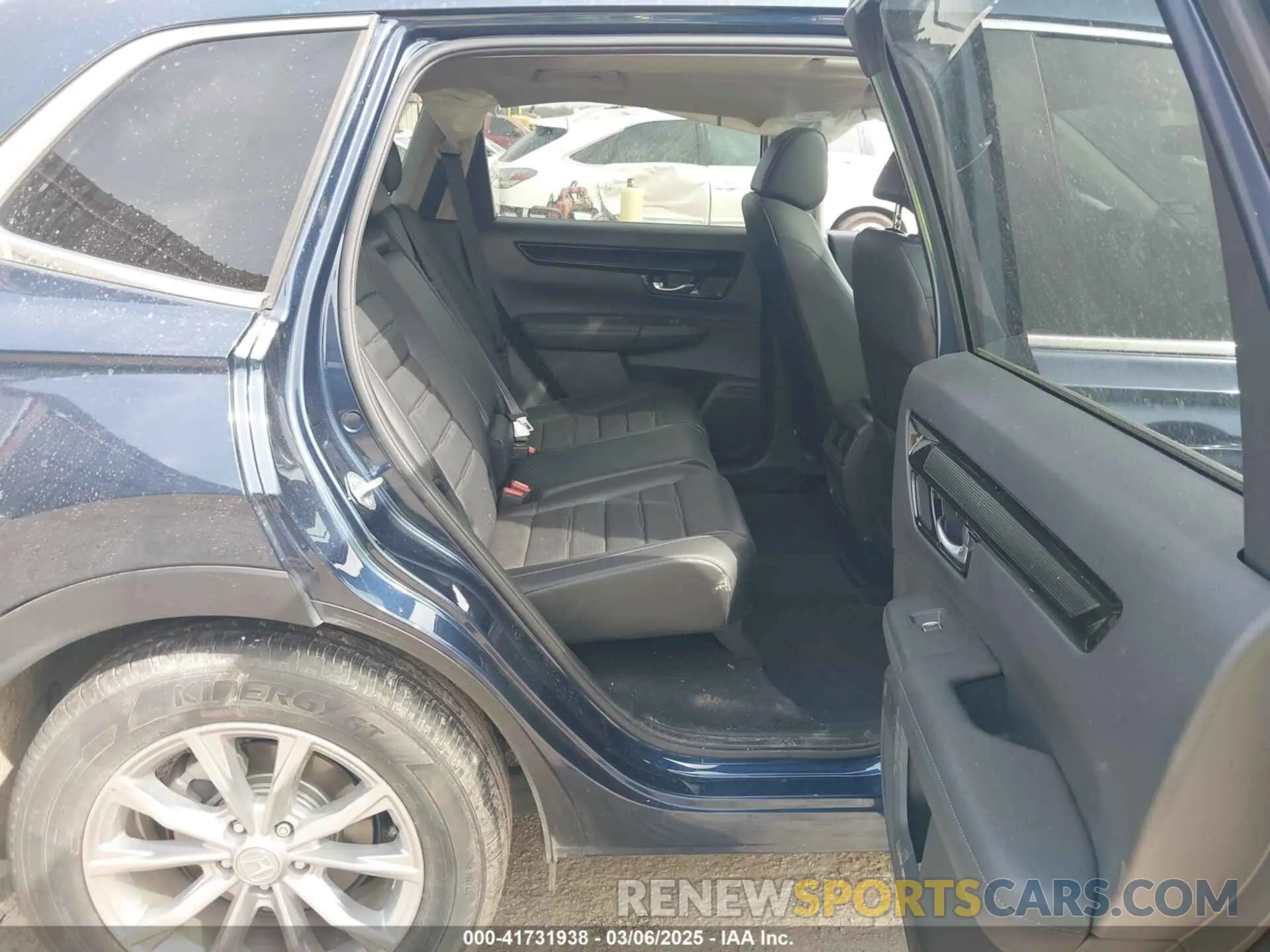 8 Photograph of a damaged car 7FARS3H71PE004093 HONDA CR-V 2023
