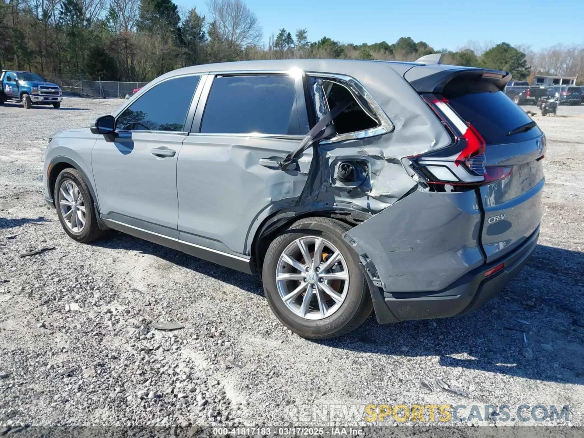 3 Photograph of a damaged car 7FARS3H77PE001876 HONDA CR-V 2023