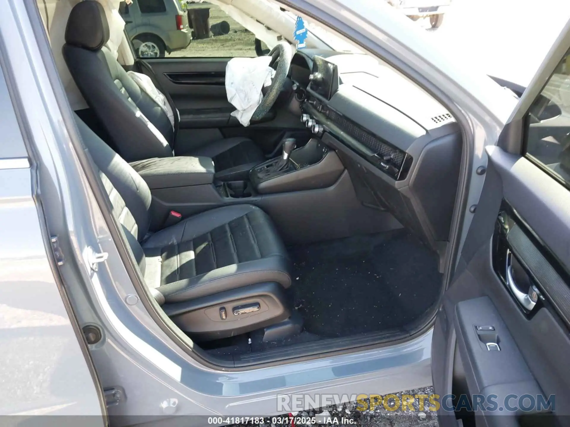 5 Photograph of a damaged car 7FARS3H77PE001876 HONDA CR-V 2023