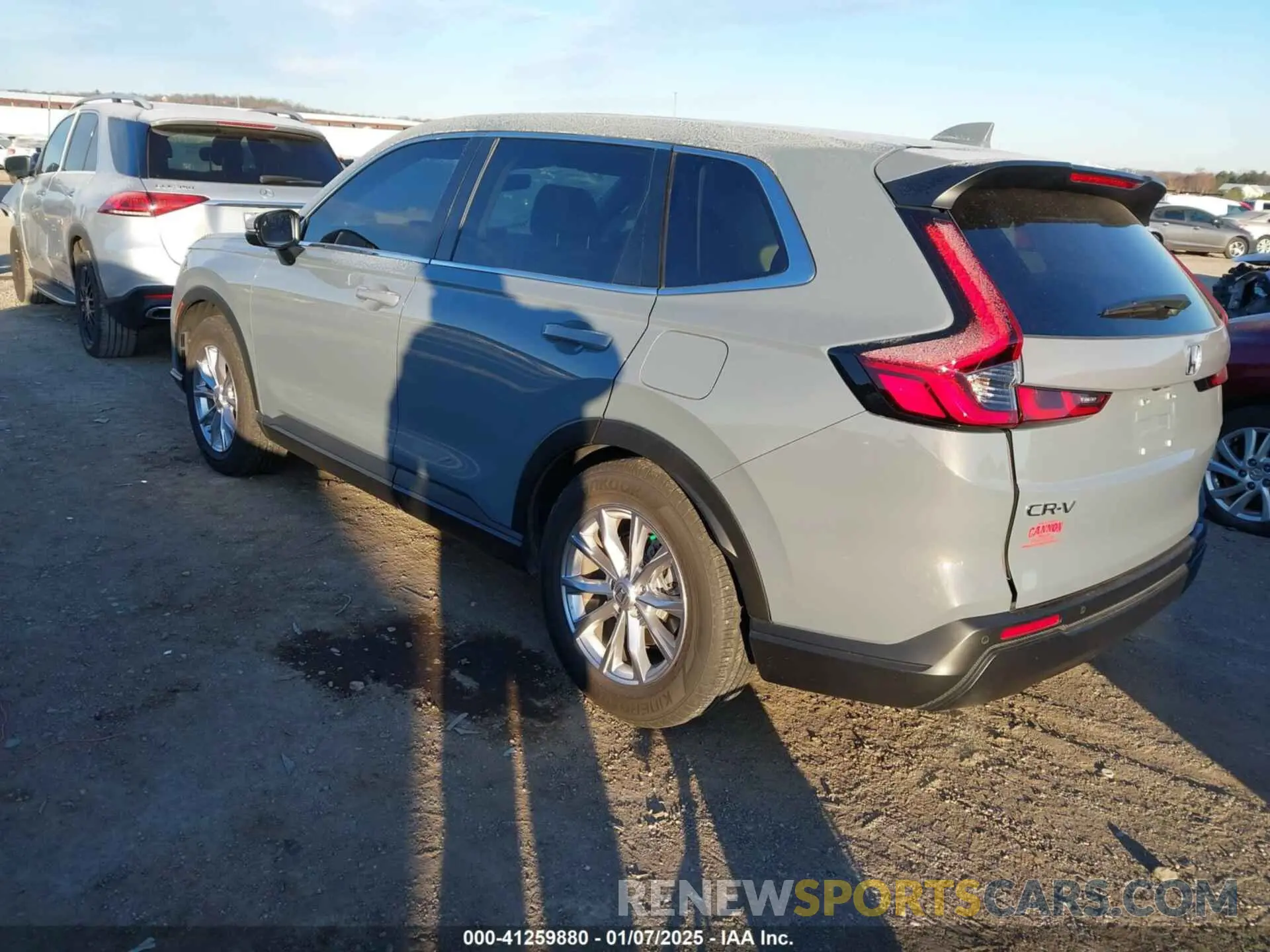 3 Photograph of a damaged car 7FARS3H77PE008164 HONDA CR-V 2023