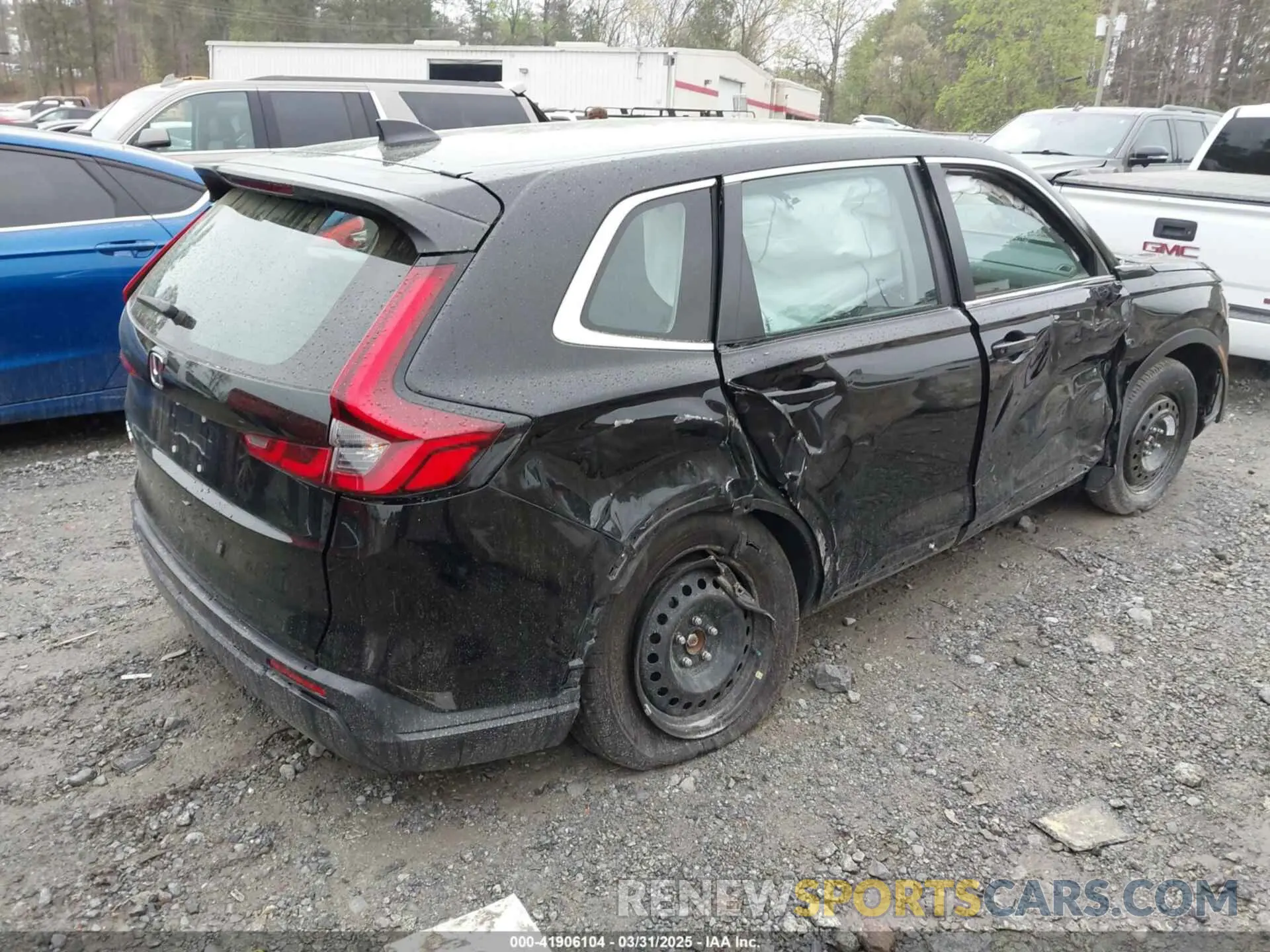 4 Photograph of a damaged car 7FARS4H21PE021647 HONDA CR-V 2023
