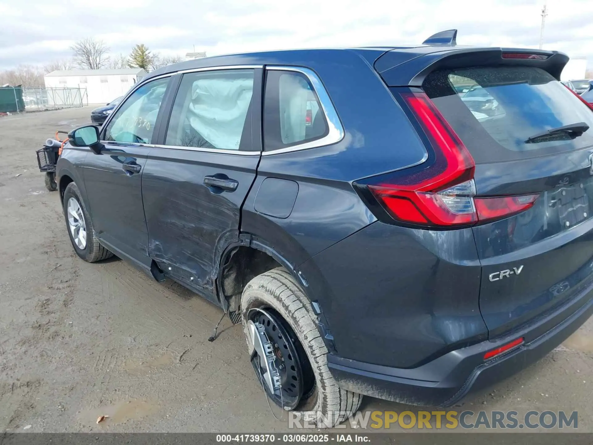 18 Photograph of a damaged car 7FARS4H27PE018848 HONDA CR-V 2023