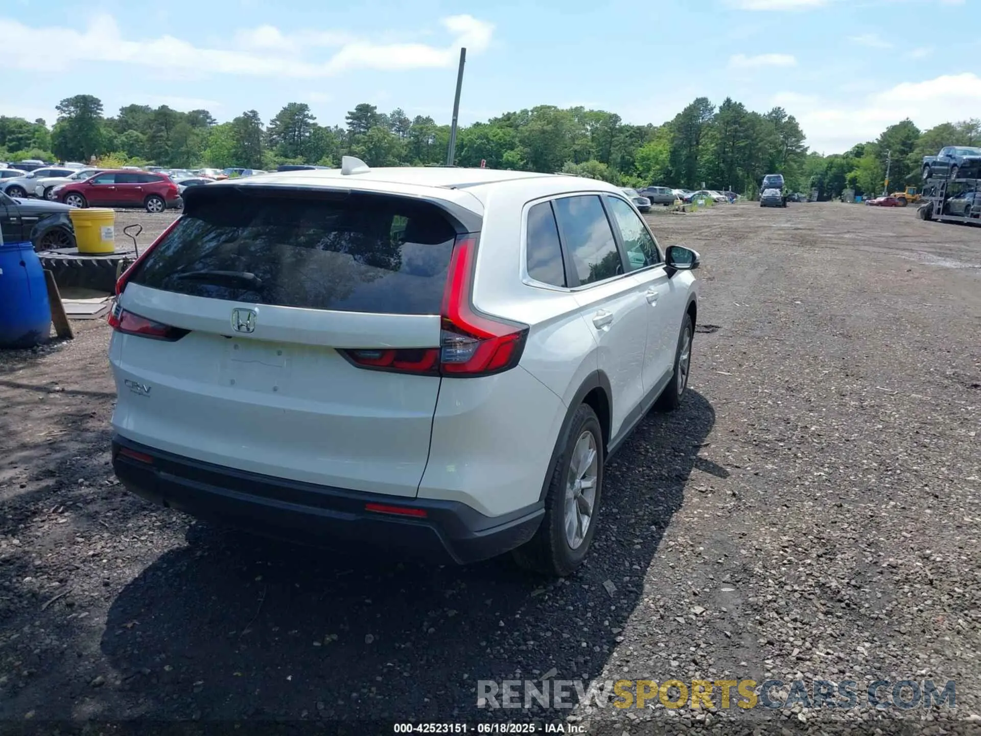 4 Photograph of a damaged car 7FARS4H40PE000449 HONDA CR-V 2023