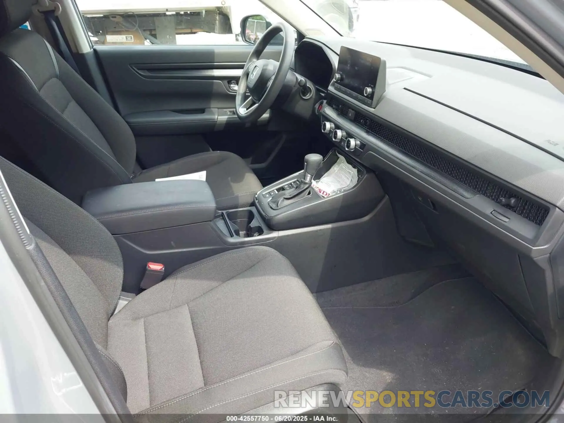 5 Photograph of a damaged car 7FARS4H44PE013544 HONDA CR-V 2023