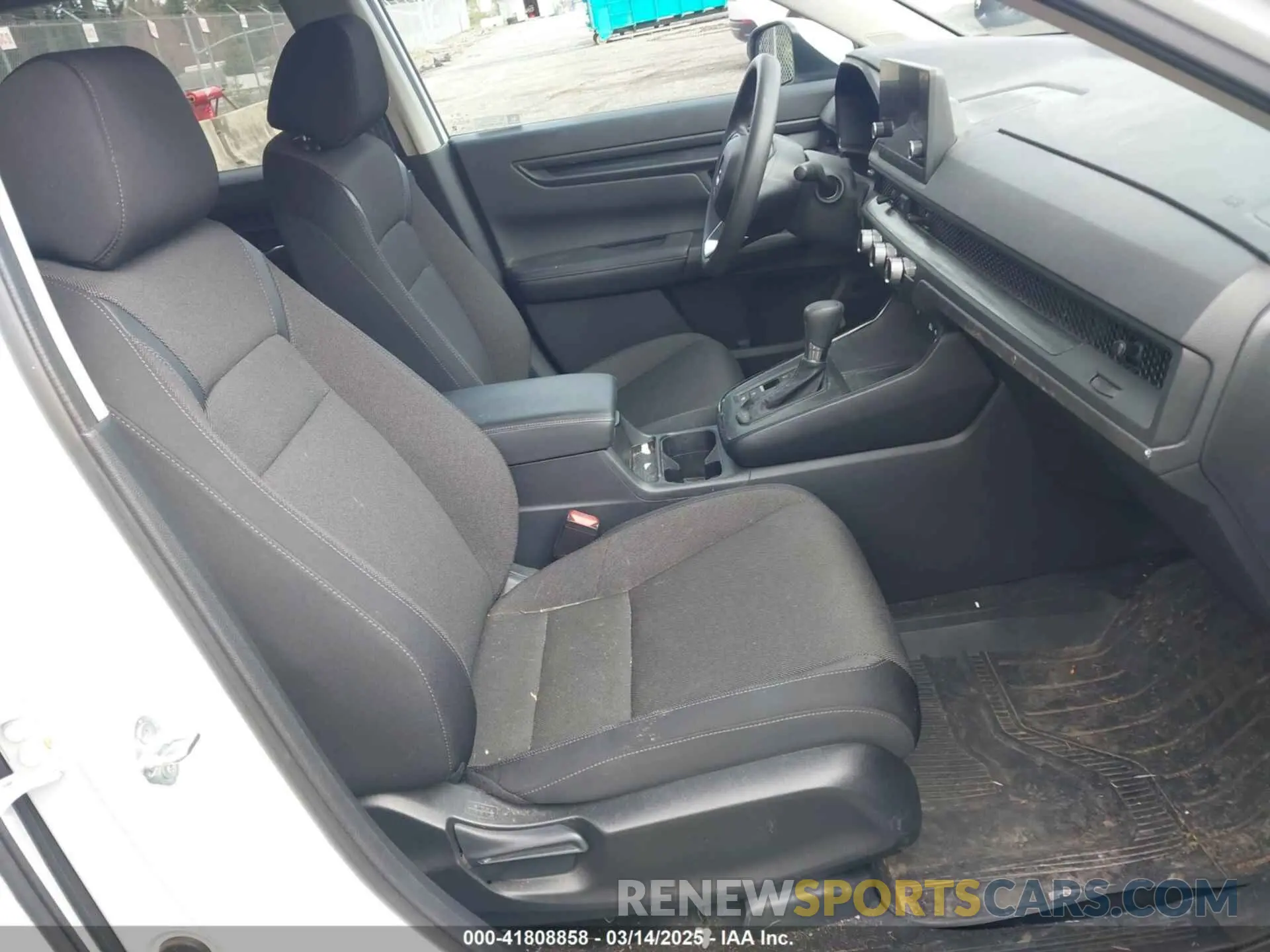 5 Photograph of a damaged car 7FARS4H45PE017392 HONDA CR-V 2023