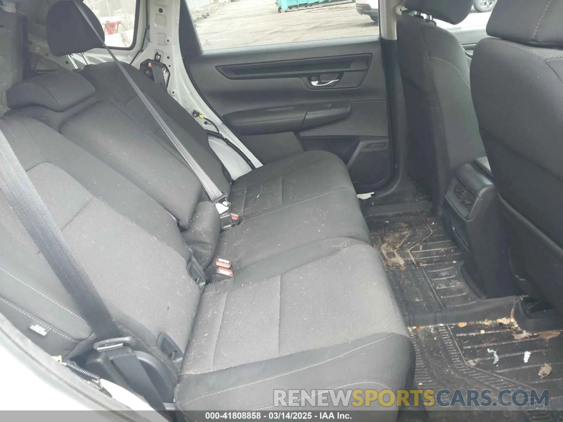 8 Photograph of a damaged car 7FARS4H45PE017392 HONDA CR-V 2023