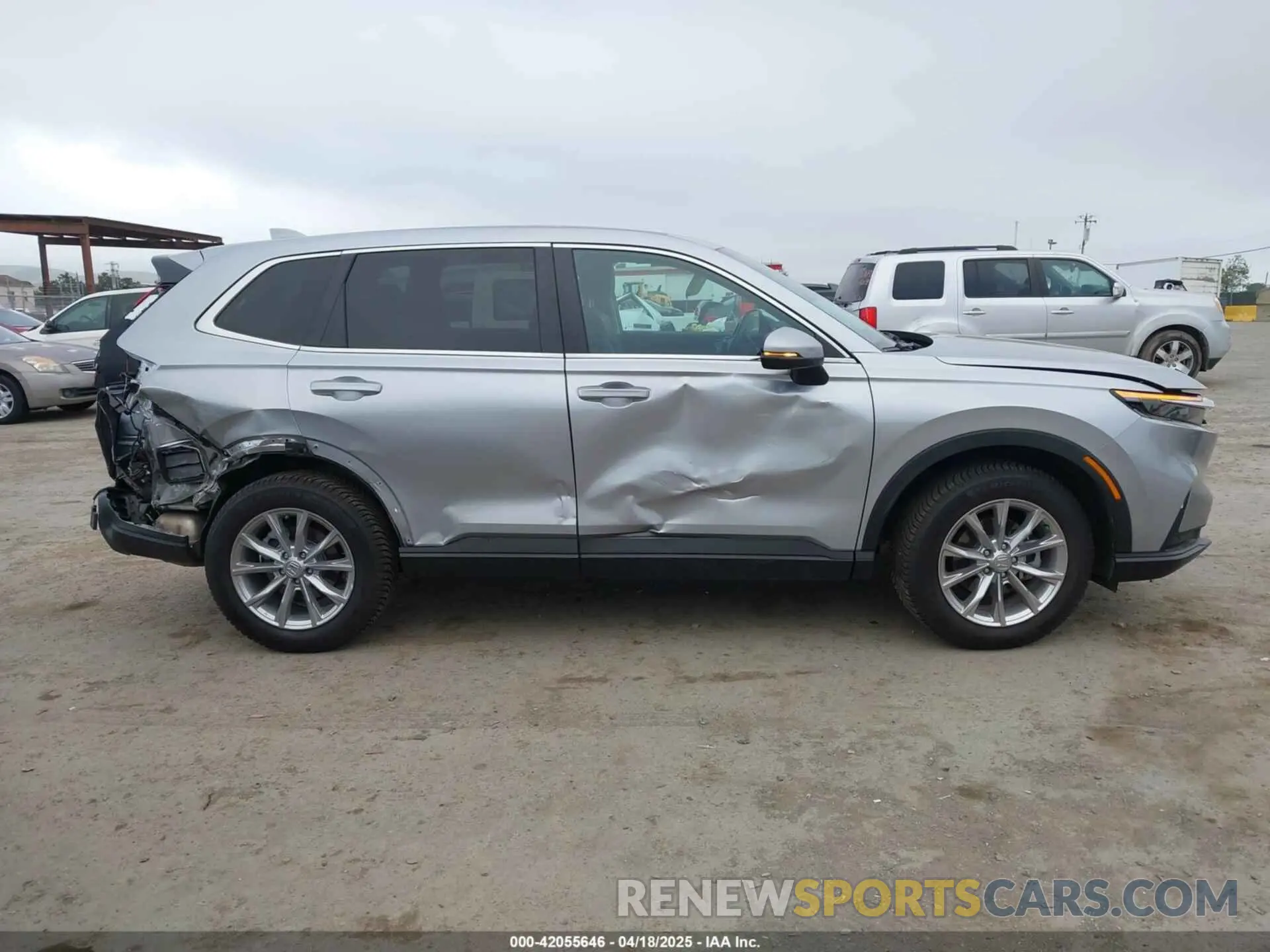 13 Photograph of a damaged car 7FARS4H73PE017692 HONDA CR-V 2023