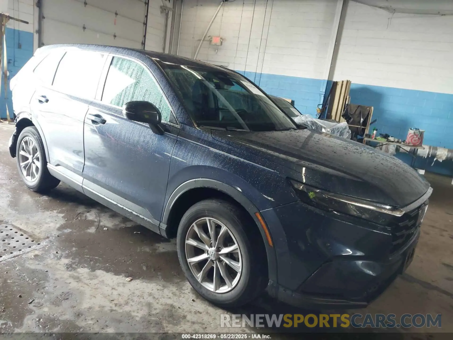 1 Photograph of a damaged car 7FARS4H77PE006906 HONDA CR-V 2023