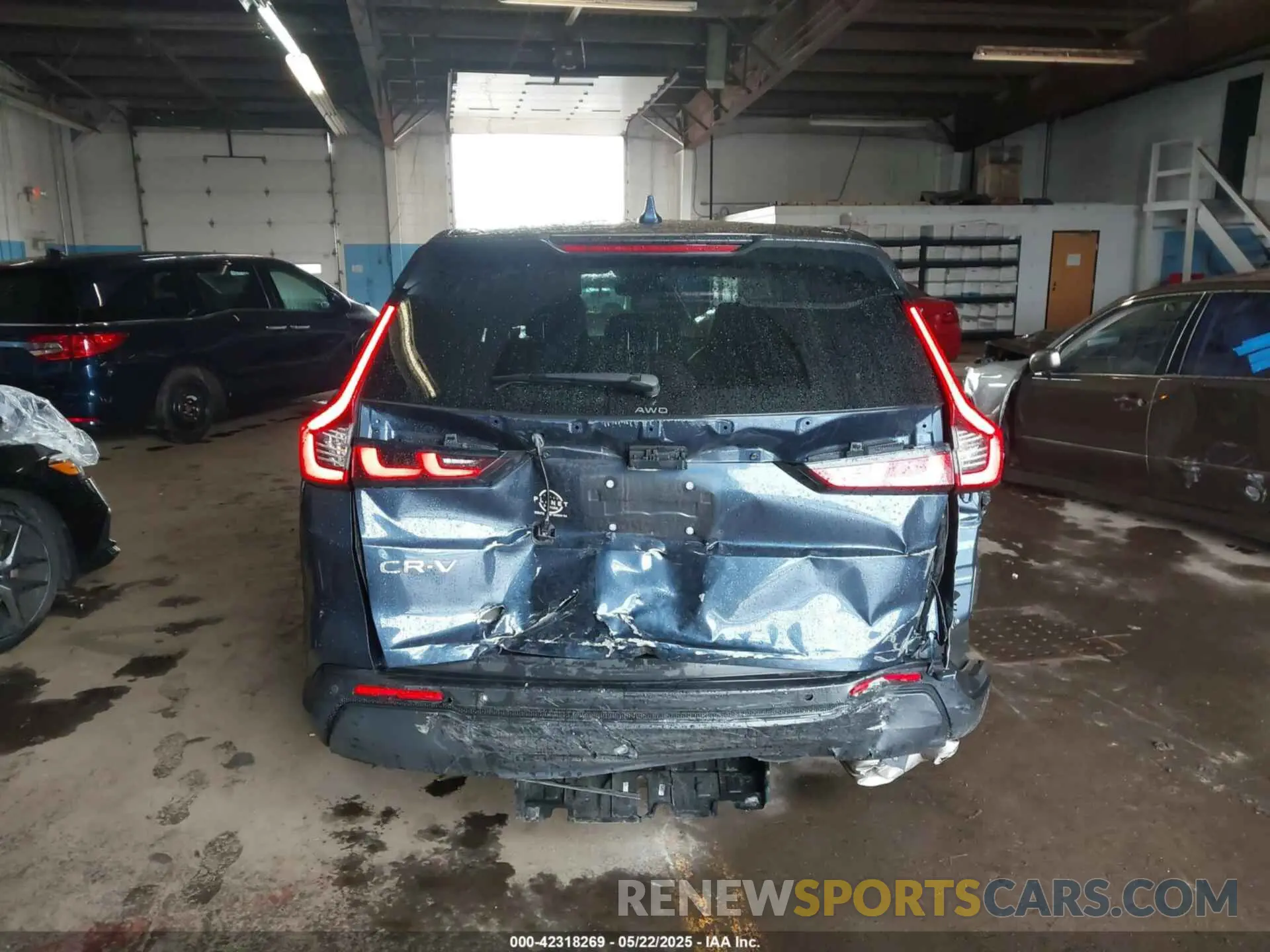 17 Photograph of a damaged car 7FARS4H77PE006906 HONDA CR-V 2023