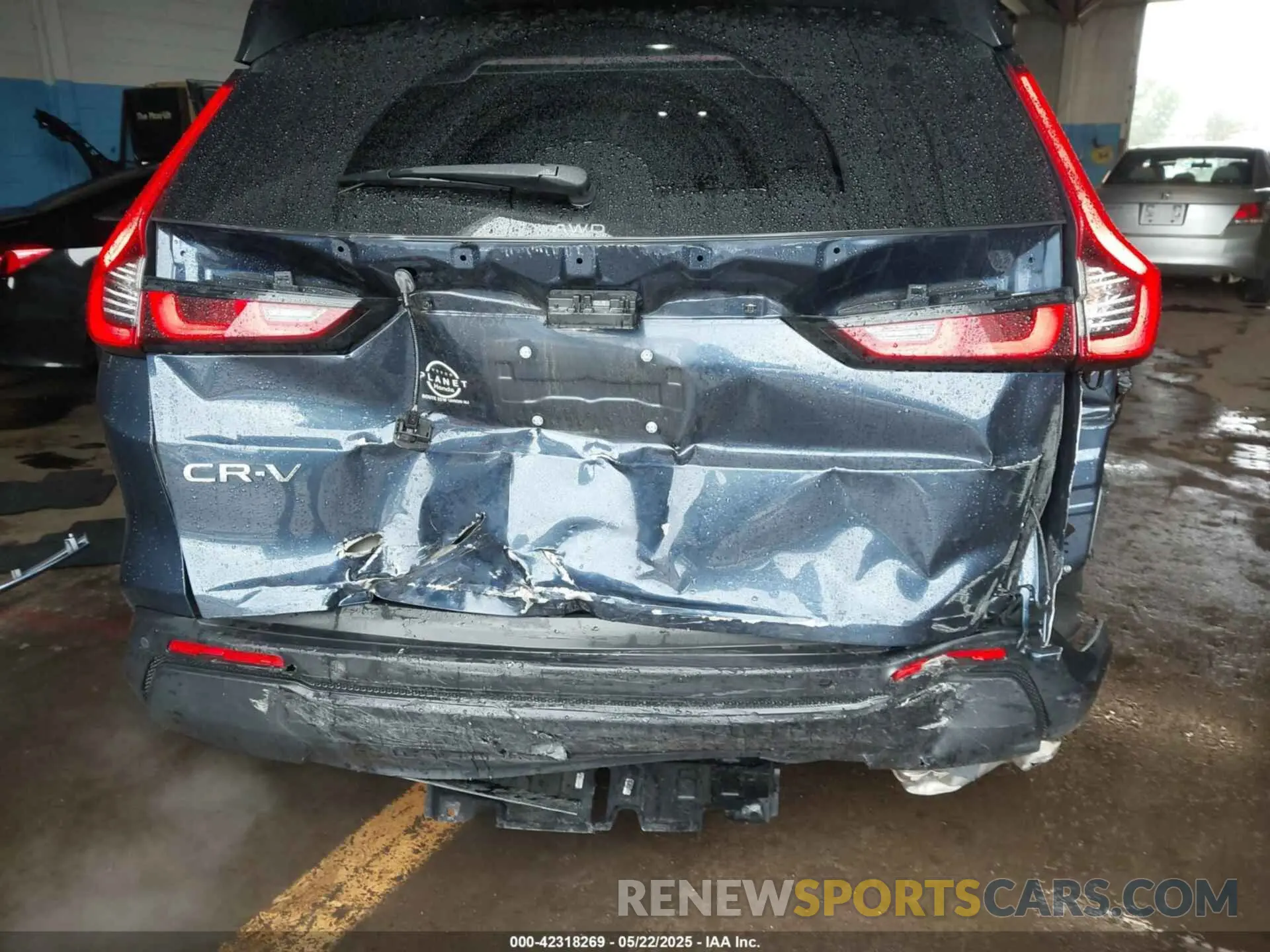 6 Photograph of a damaged car 7FARS4H77PE006906 HONDA CR-V 2023