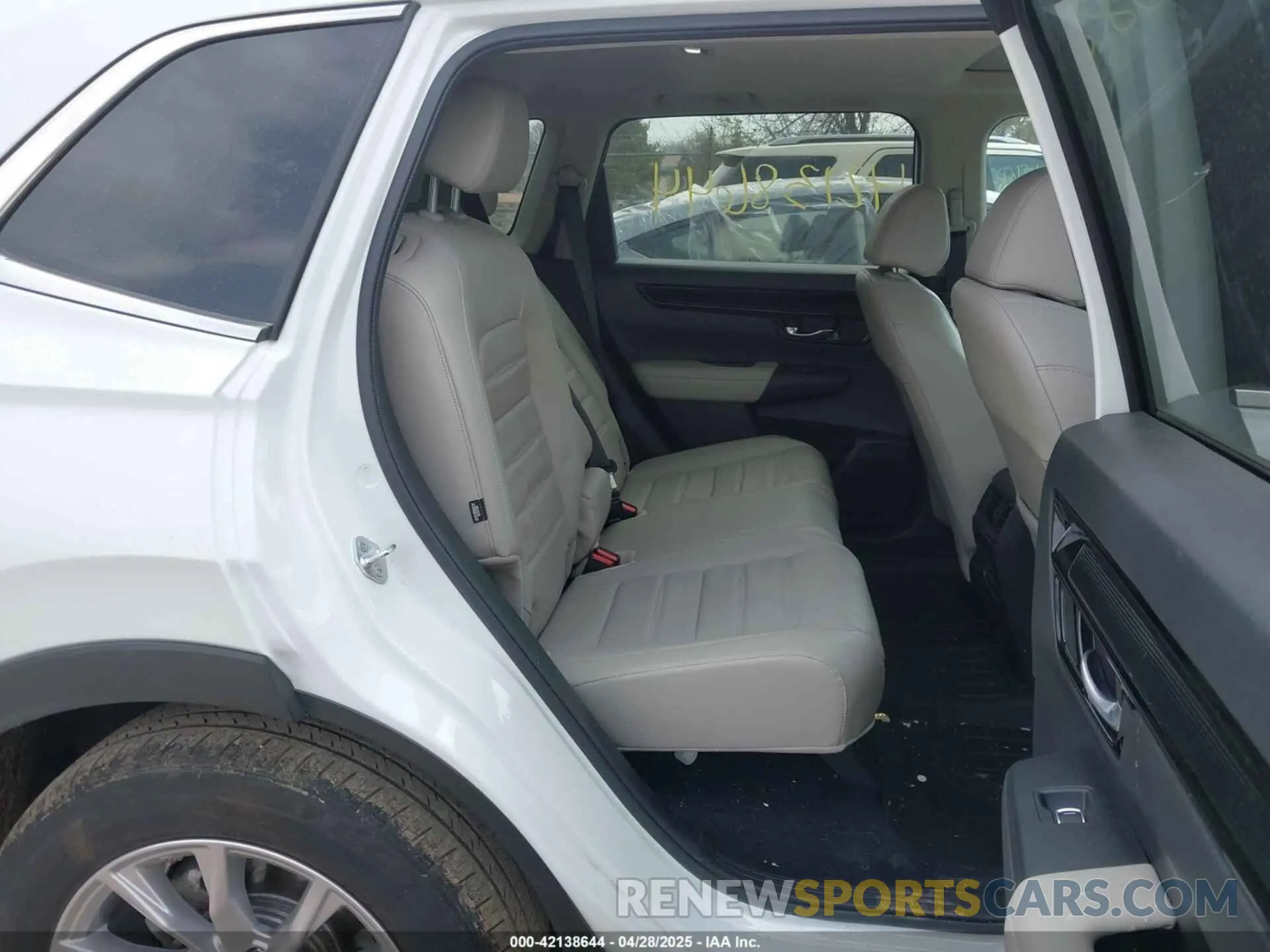 8 Photograph of a damaged car 7FARS4H7XPE012456 HONDA CR-V 2023