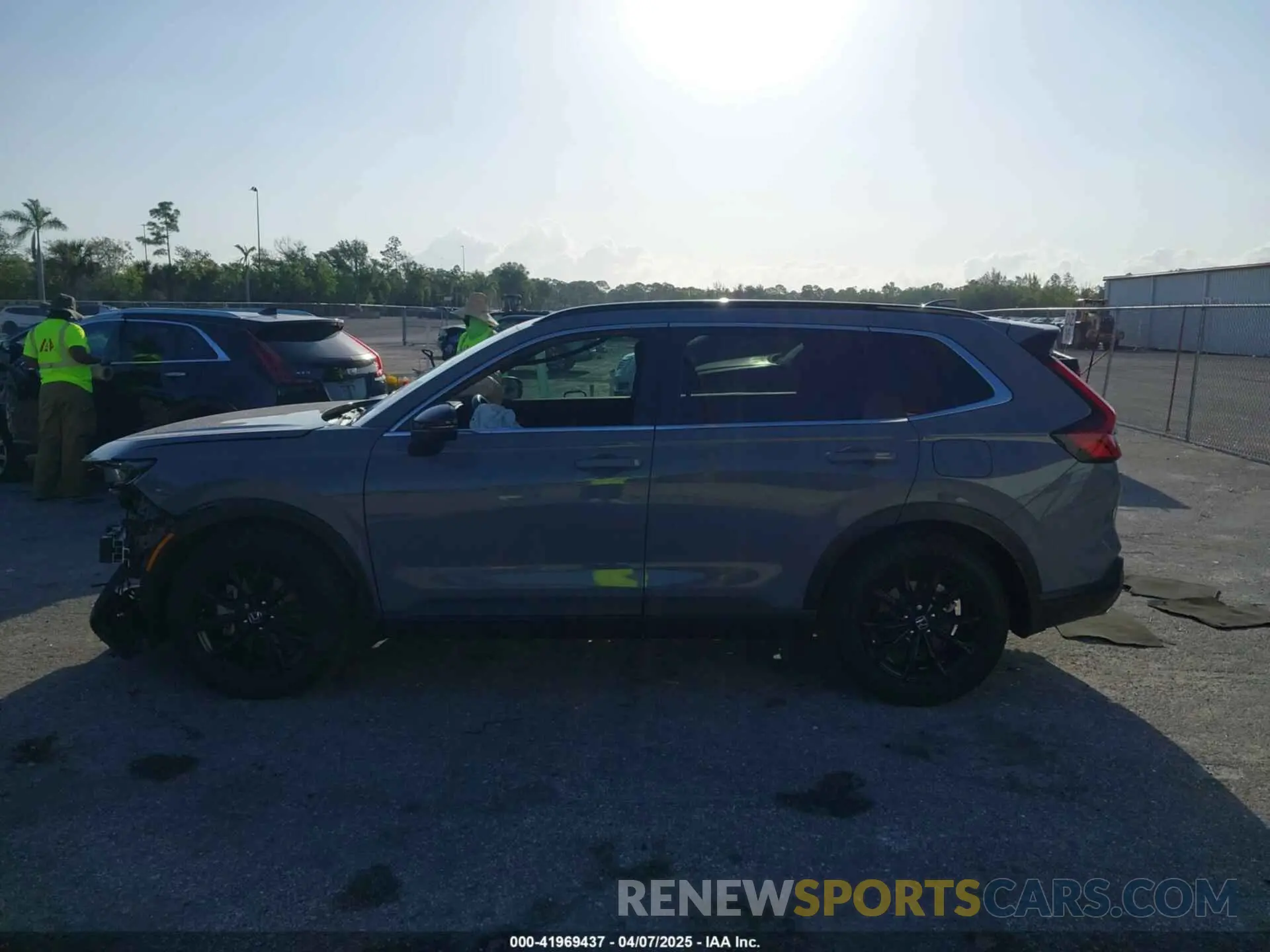14 Photograph of a damaged car 7FARS5H53PE002422 HONDA CR-V 2023