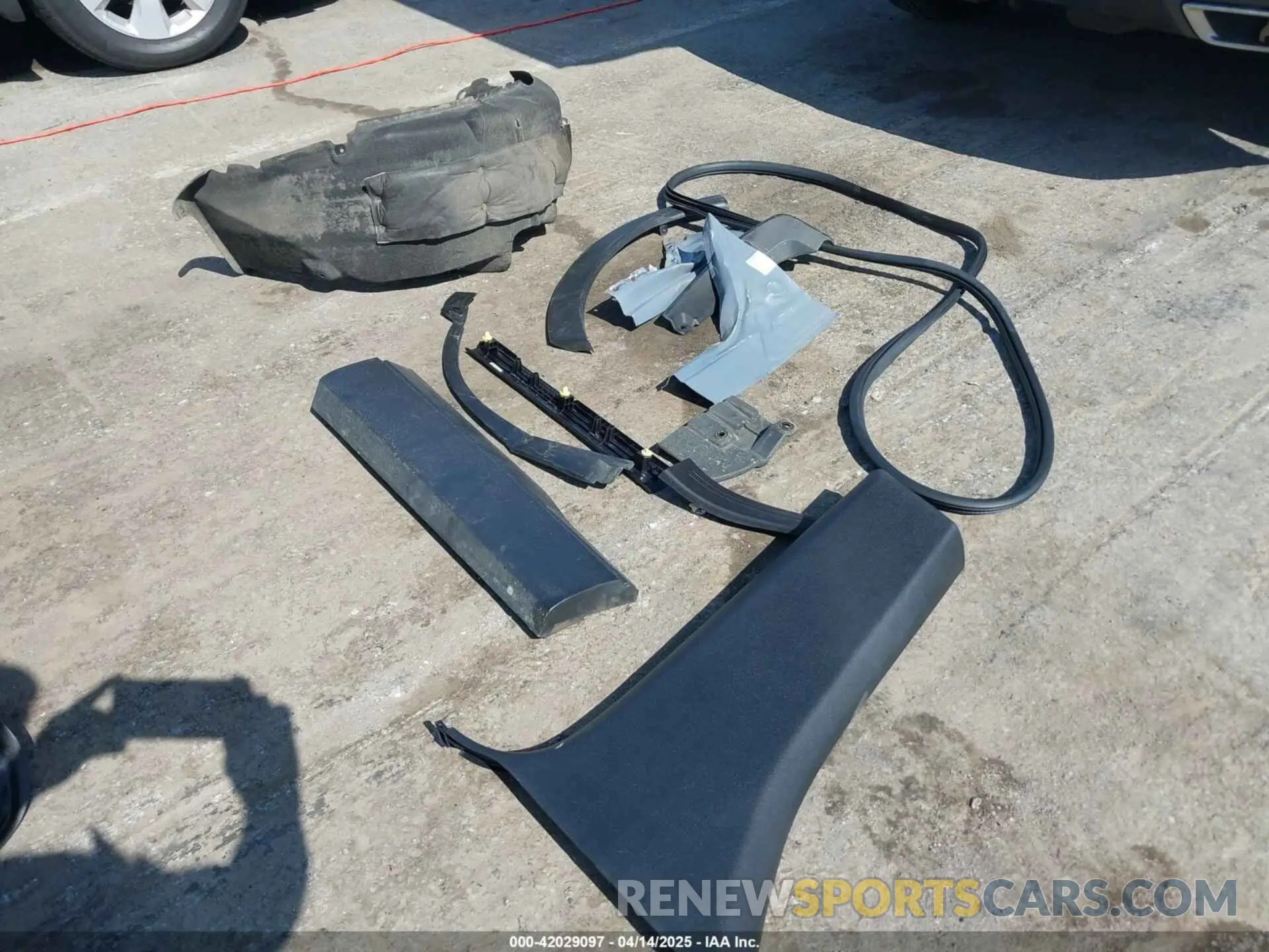 12 Photograph of a damaged car 7FARS5H54PE013381 HONDA CR-V 2023