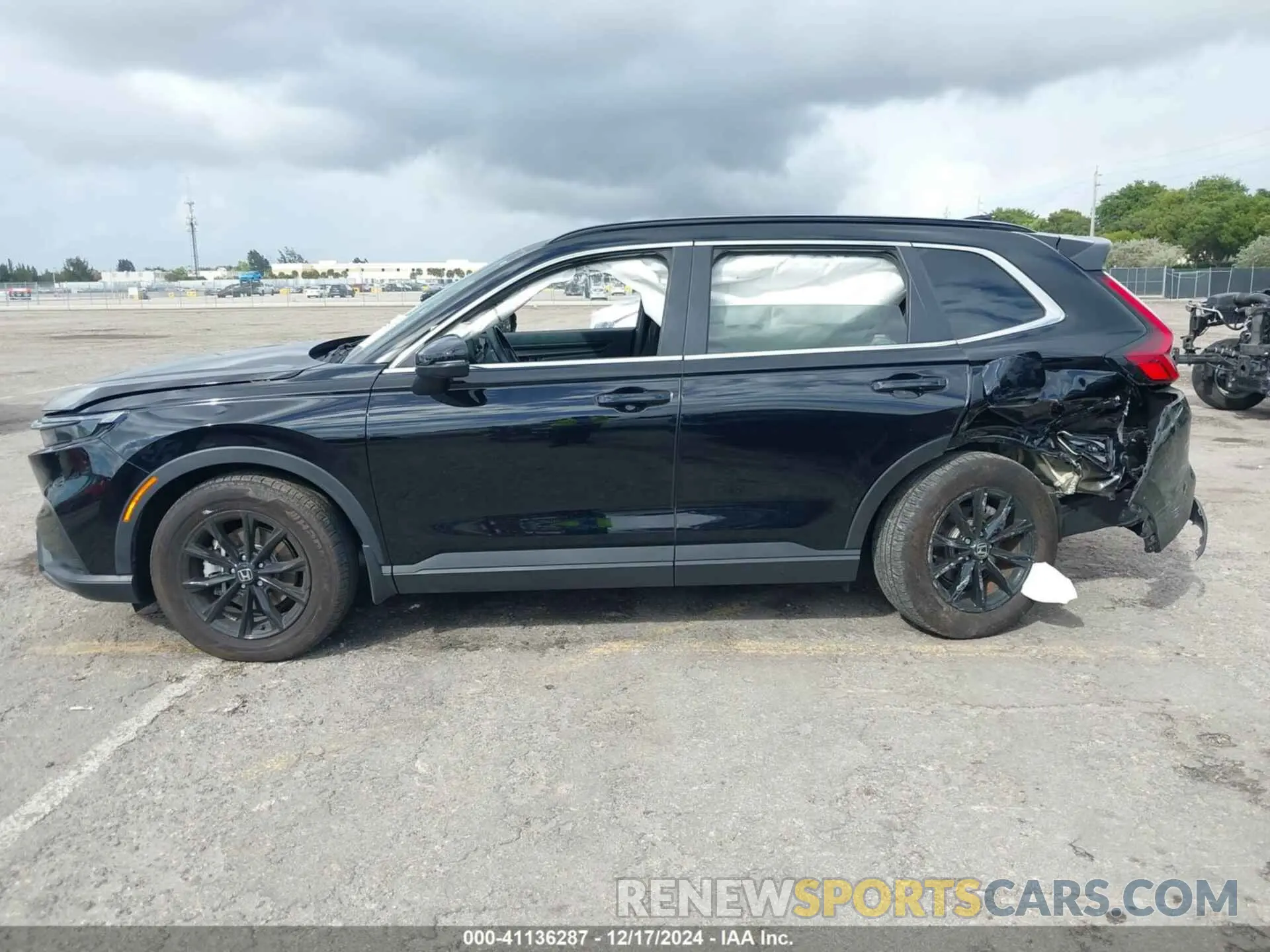 6 Photograph of a damaged car 7FARS5H56PE003032 HONDA CR-V 2023