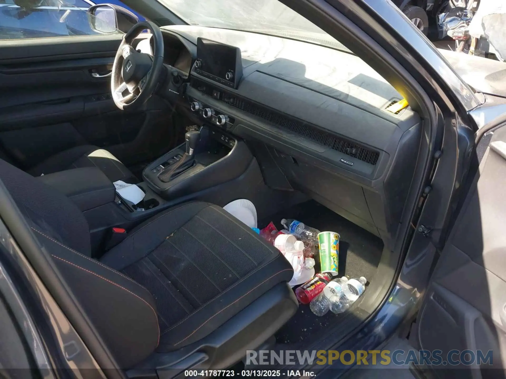 5 Photograph of a damaged car 7FARS6H52PE035384 HONDA CR-V 2023