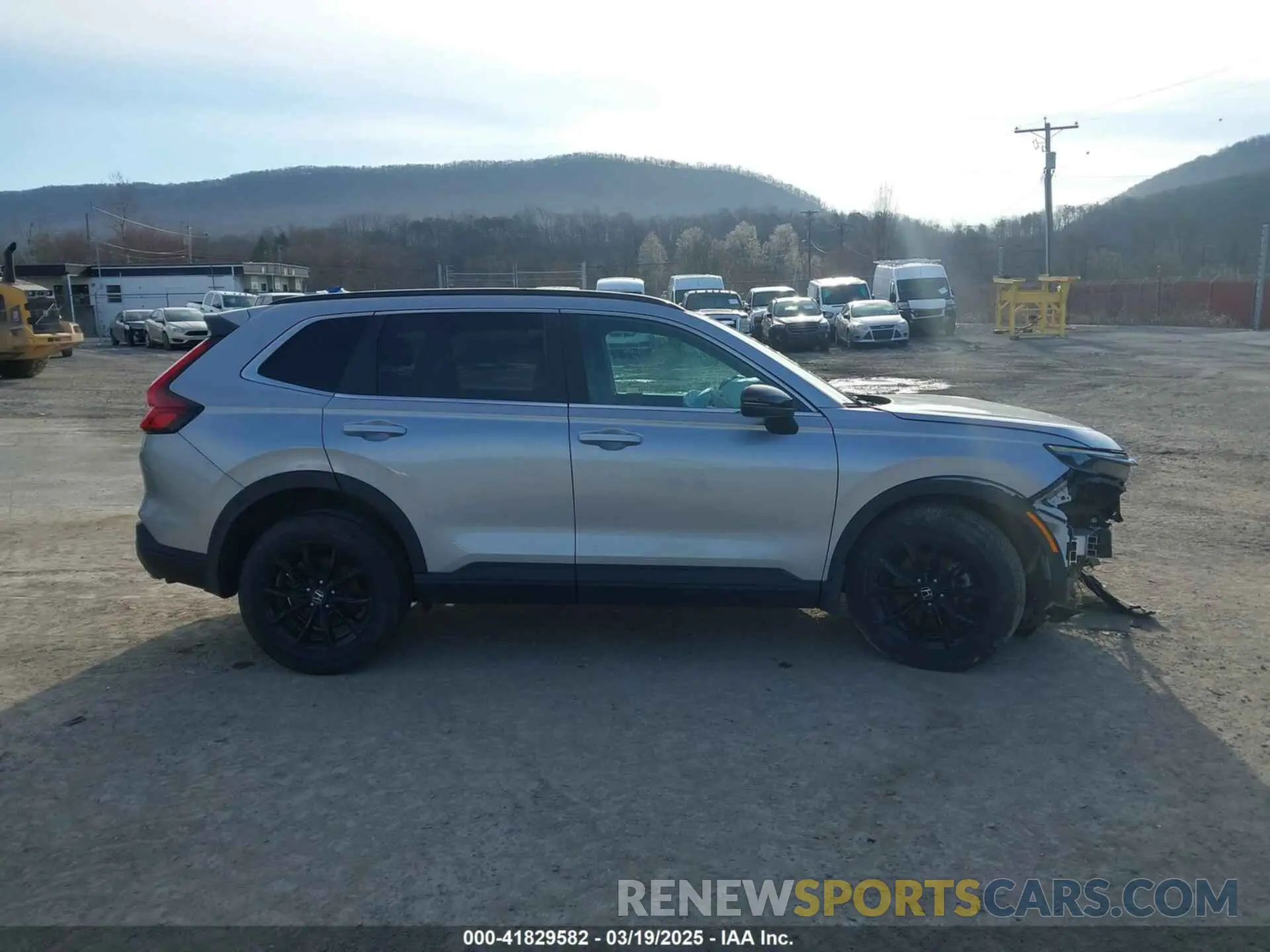 14 Photograph of a damaged car 7FARS6H57PE023781 HONDA CR-V 2023