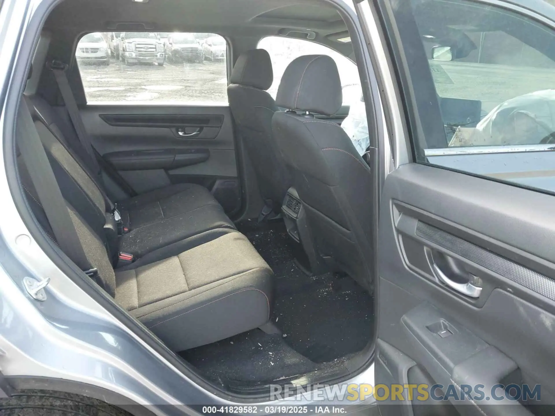 8 Photograph of a damaged car 7FARS6H57PE023781 HONDA CR-V 2023
