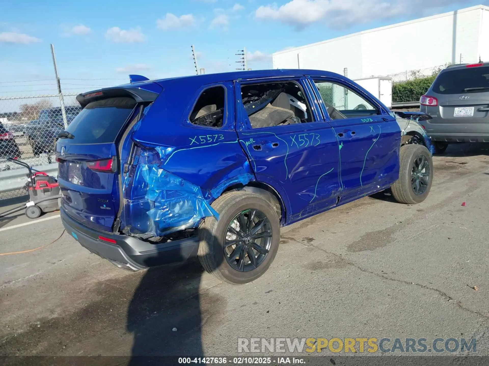 4 Photograph of a damaged car 7FARS6H5XPE031521 HONDA CR-V 2023