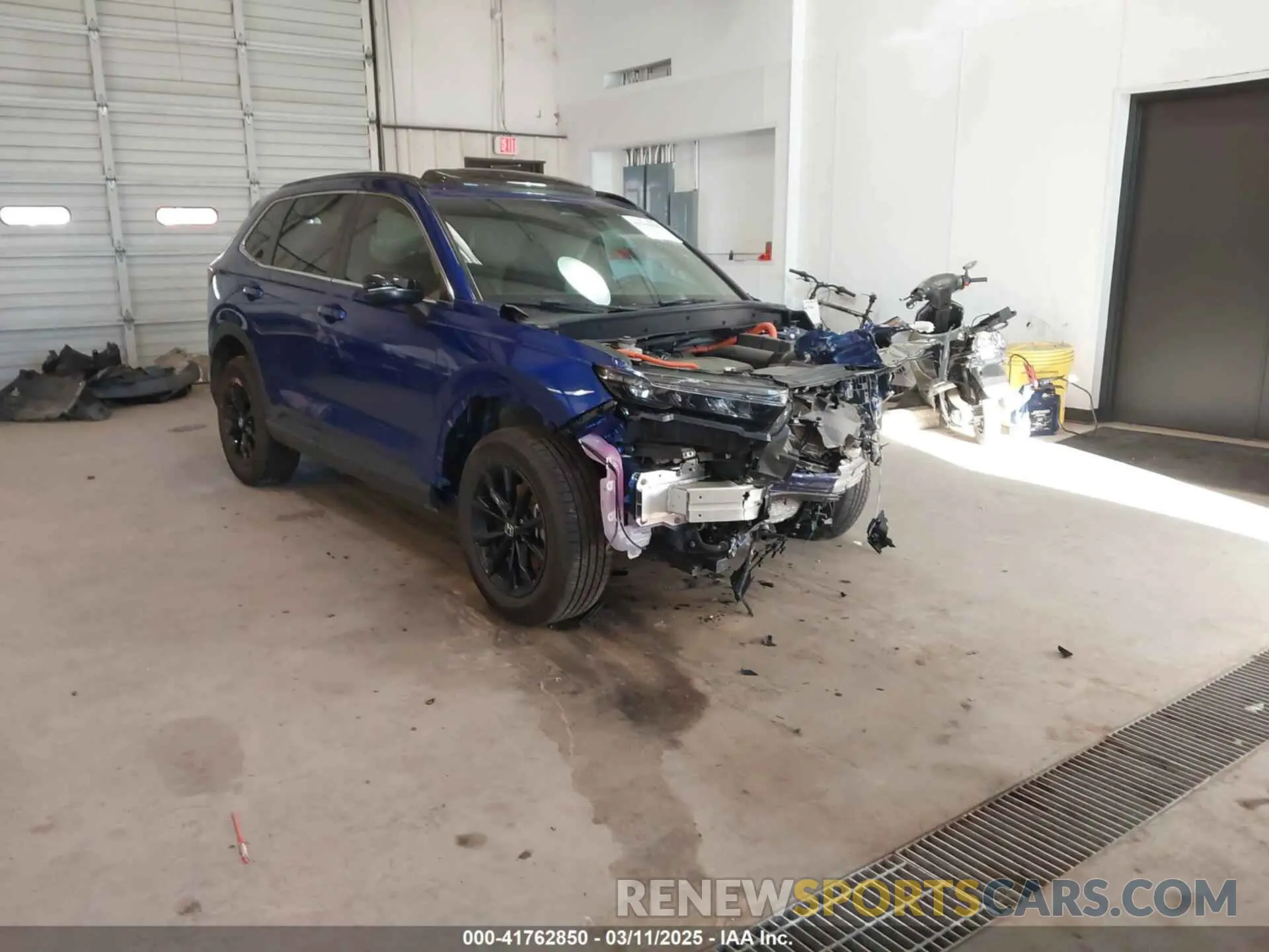 1 Photograph of a damaged car 7FARS6H5XPE031650 HONDA CR-V 2023