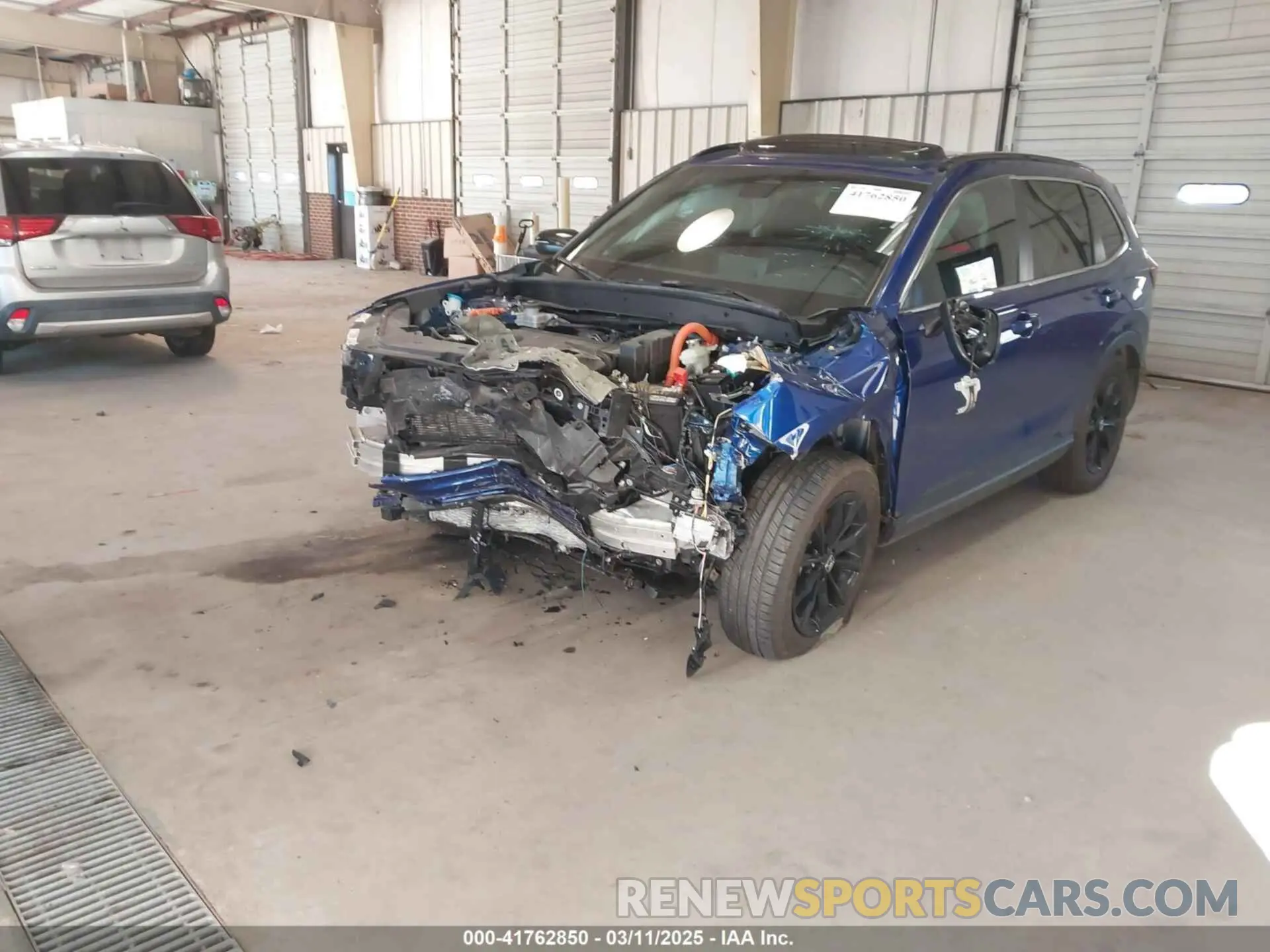 2 Photograph of a damaged car 7FARS6H5XPE031650 HONDA CR-V 2023