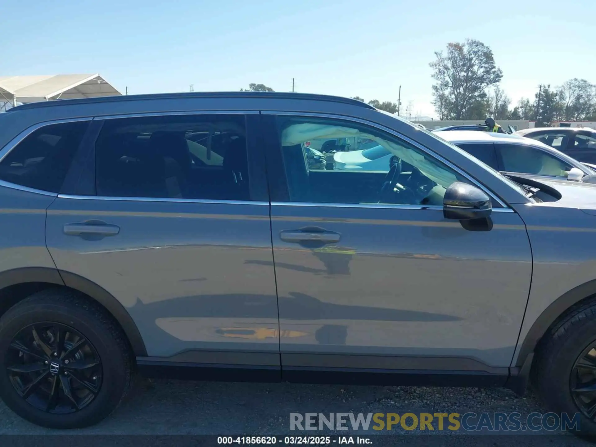 13 Photograph of a damaged car 7FARS6H5XPE033902 HONDA CR-V 2023