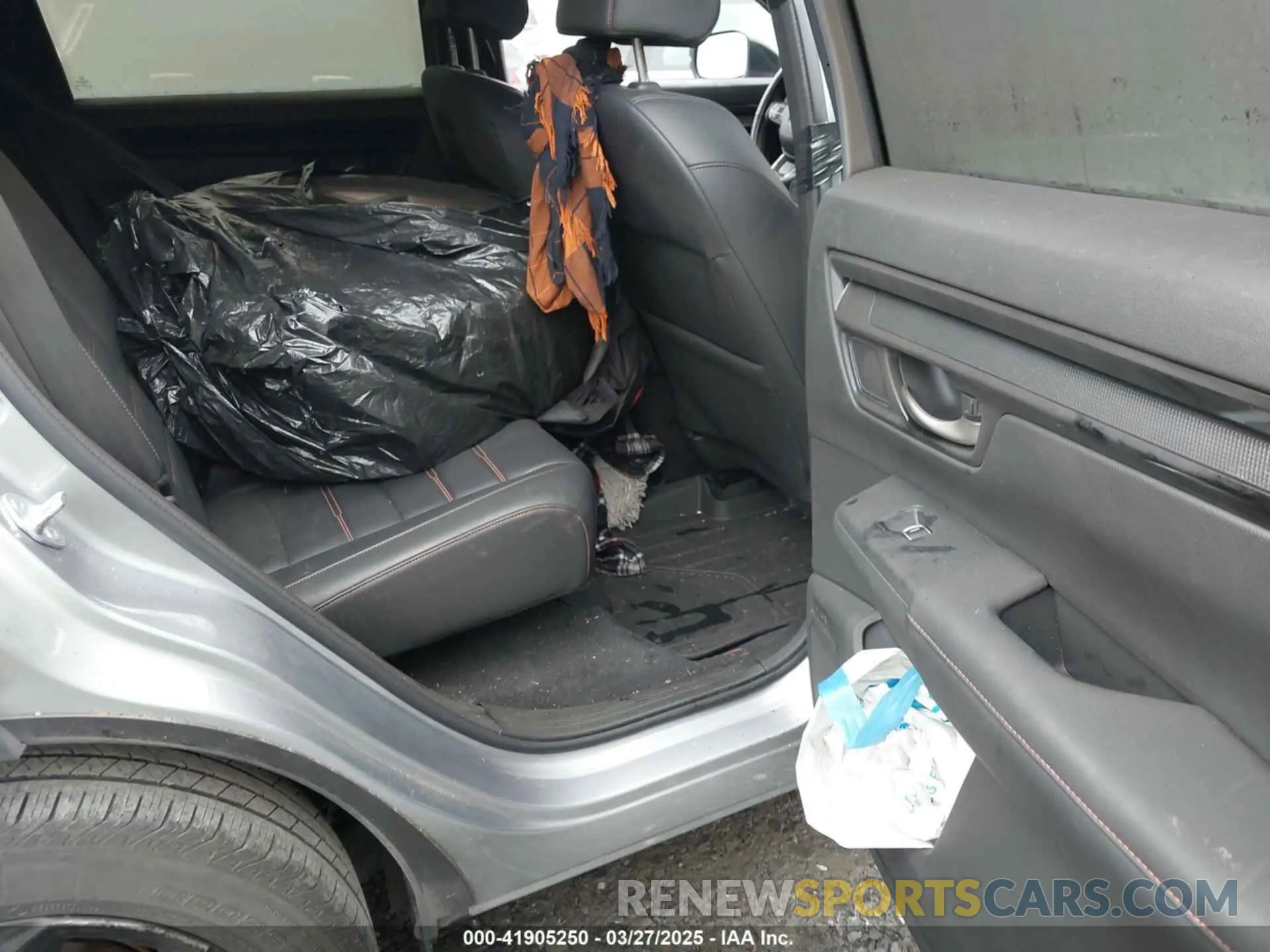 8 Photograph of a damaged car 7FARS6H90PE017288 HONDA CR-V 2023