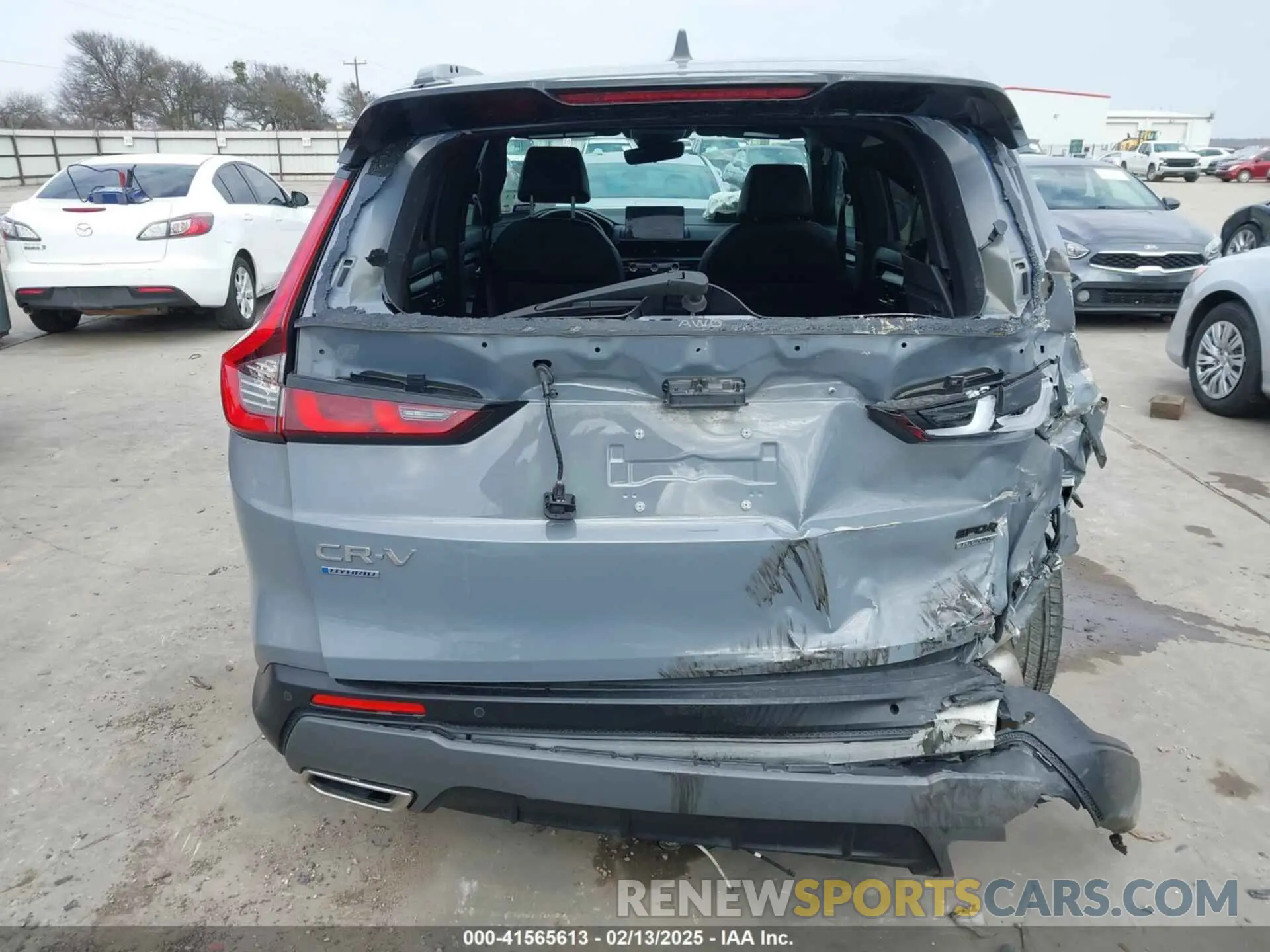 17 Photograph of a damaged car 7FARS6H95PE006643 HONDA CR-V 2023