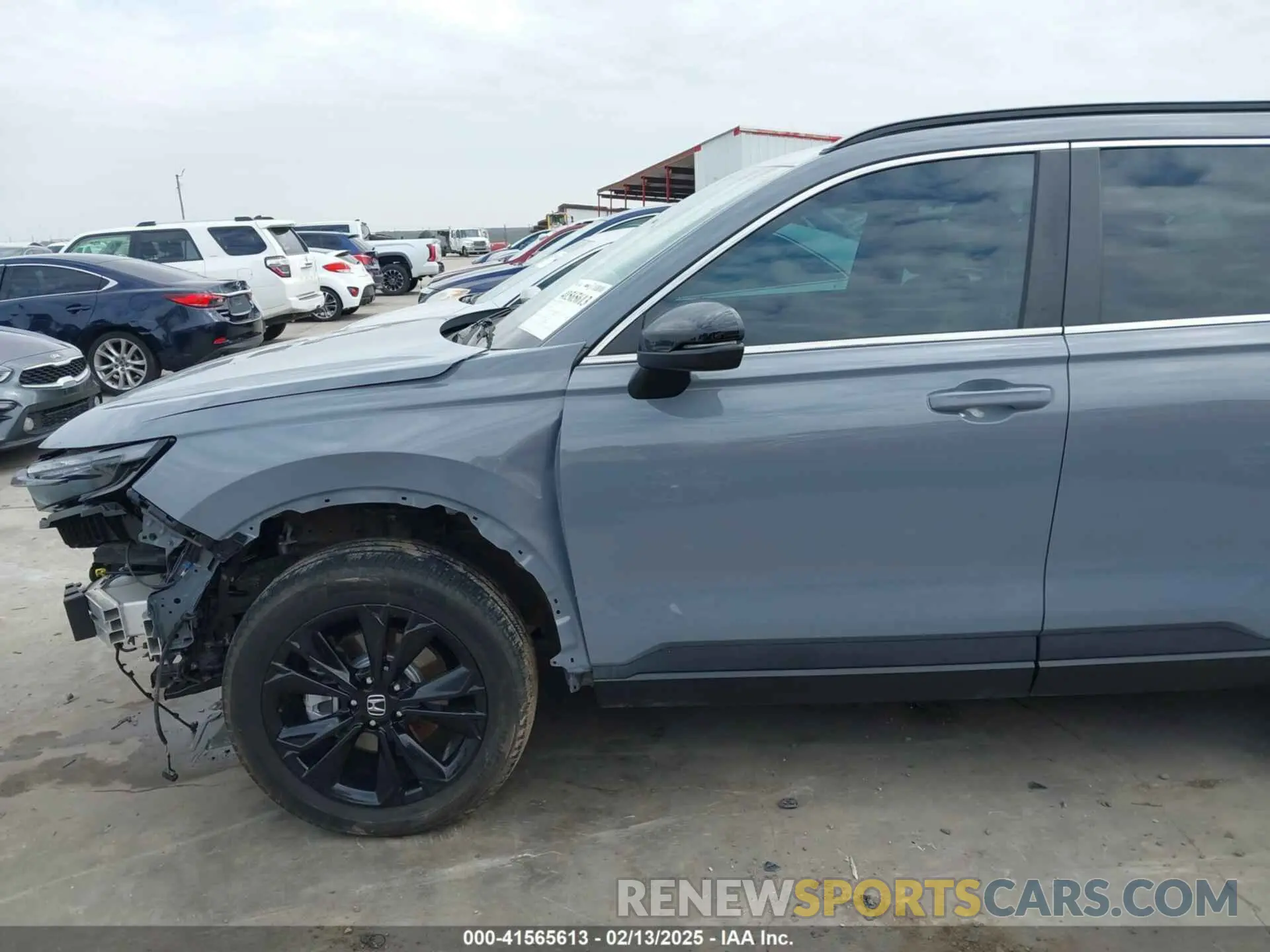 18 Photograph of a damaged car 7FARS6H95PE006643 HONDA CR-V 2023