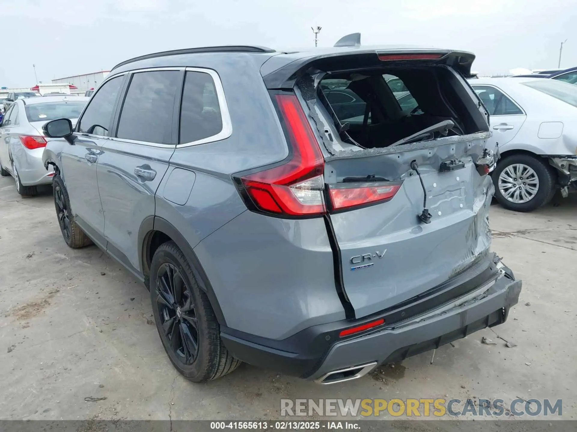 3 Photograph of a damaged car 7FARS6H95PE006643 HONDA CR-V 2023