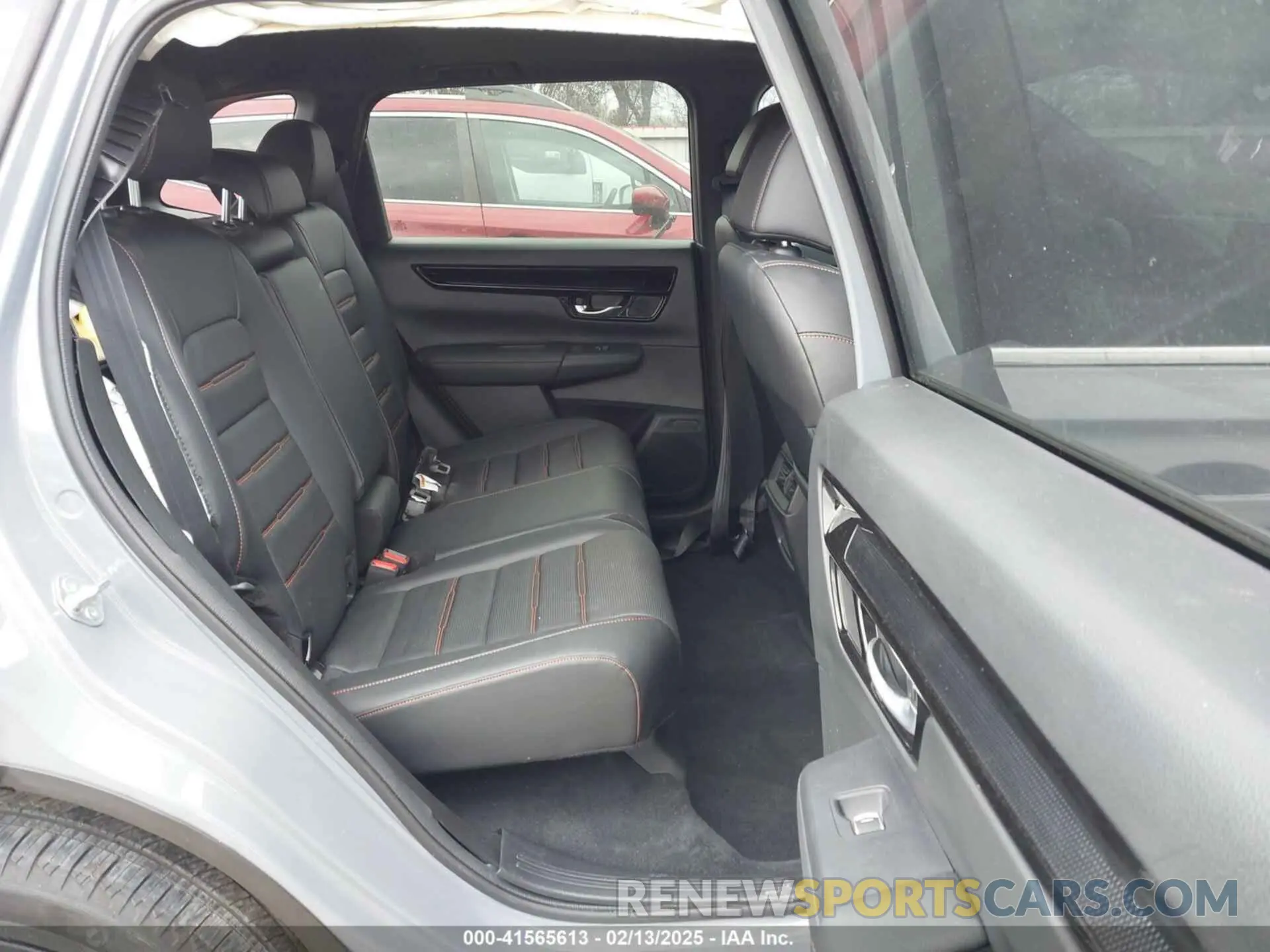8 Photograph of a damaged car 7FARS6H95PE006643 HONDA CR-V 2023