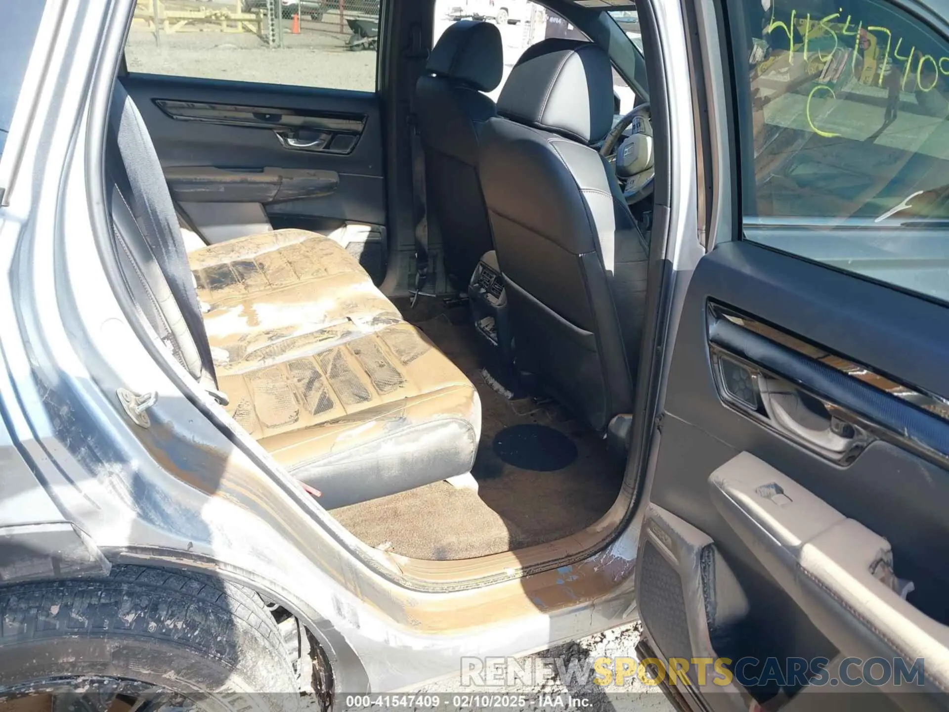 8 Photograph of a damaged car 7FARS6H96PE021541 HONDA CR-V 2023