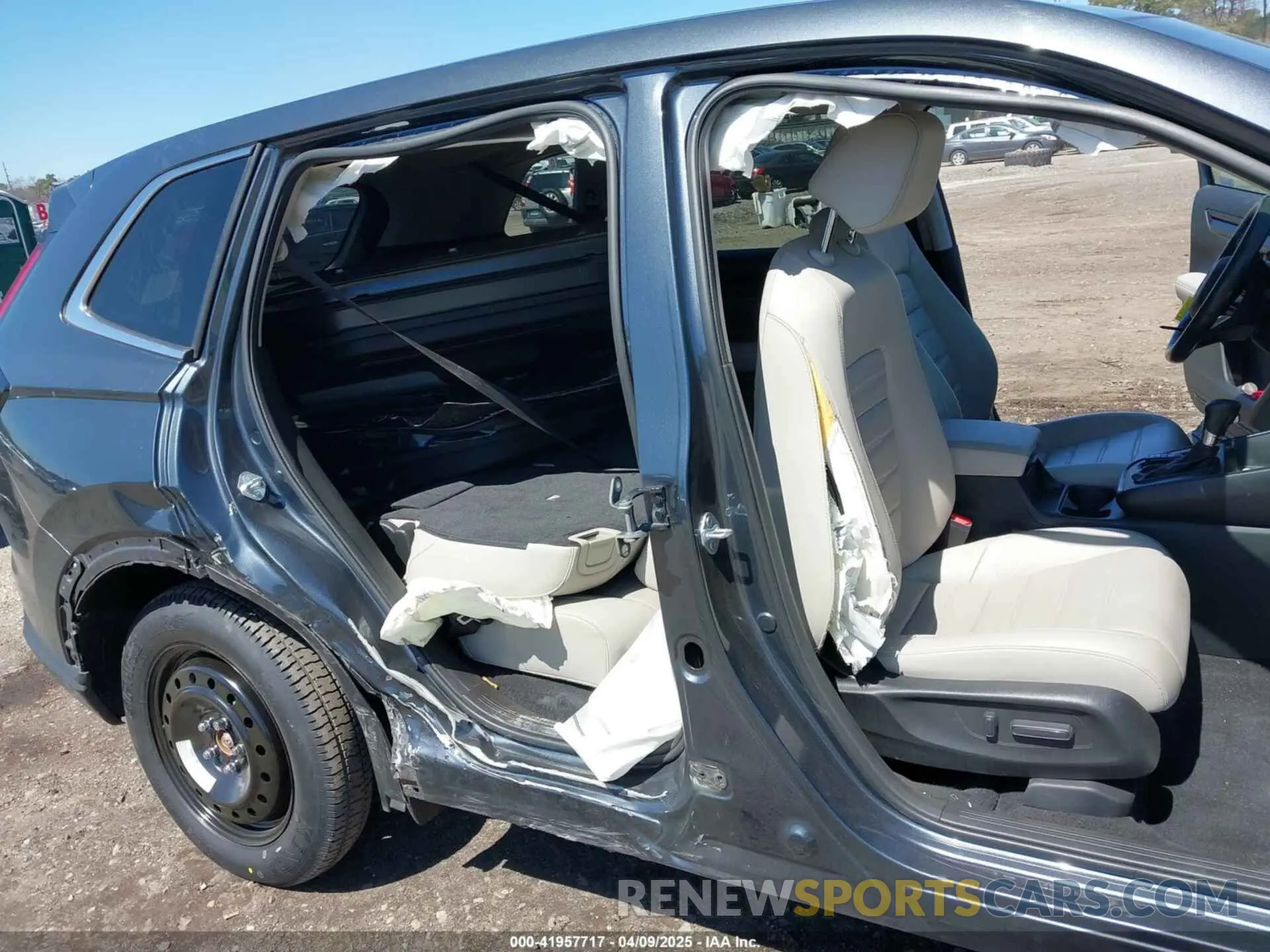 19 Photograph of a damaged car 07FARS4H70RE00069 HONDA CR-V 2024
