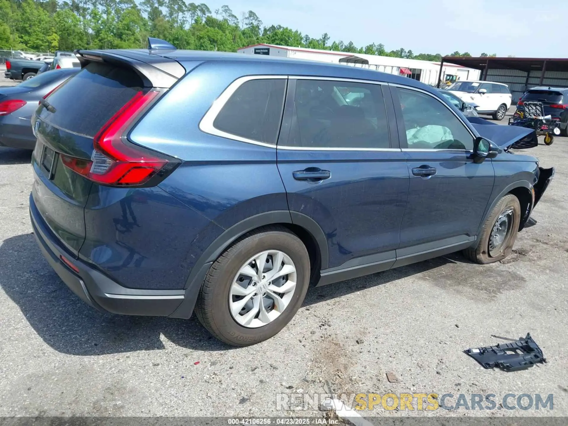 4 Photograph of a damaged car 2HKRS3H24RH325999 HONDA CR-V 2024