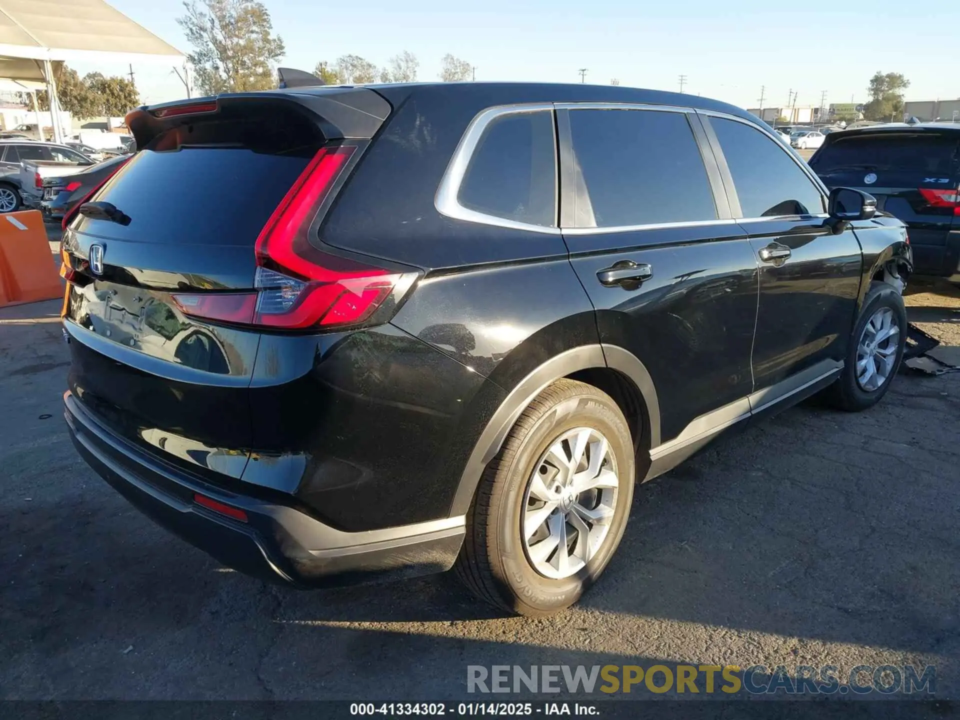 4 Photograph of a damaged car 2HKRS3H26RH319198 HONDA CR-V 2024