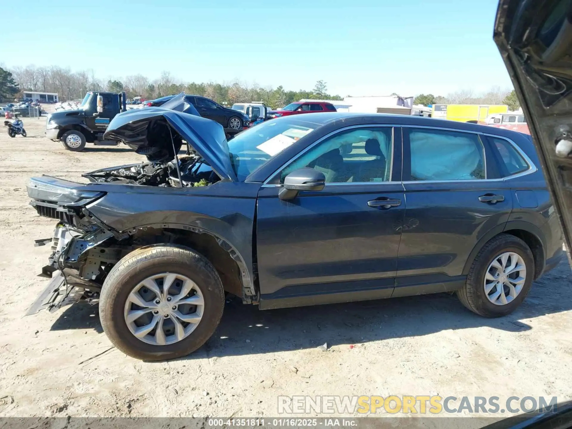 14 Photograph of a damaged car 2HKRS3H27RH317346 HONDA CR-V 2024