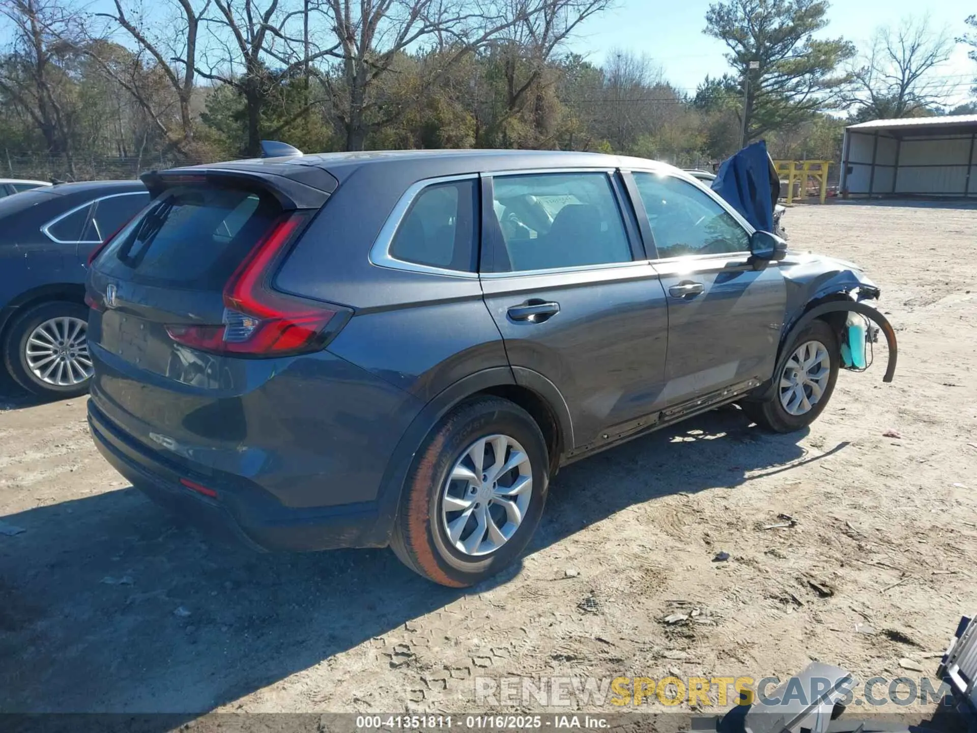 4 Photograph of a damaged car 2HKRS3H27RH317346 HONDA CR-V 2024