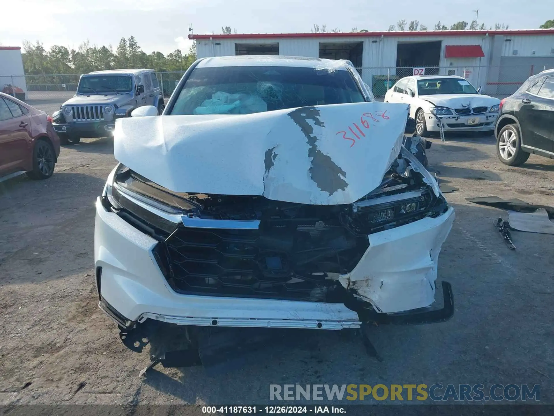 12 Photograph of a damaged car 2HKRS3H43RH311688 HONDA CR-V 2024