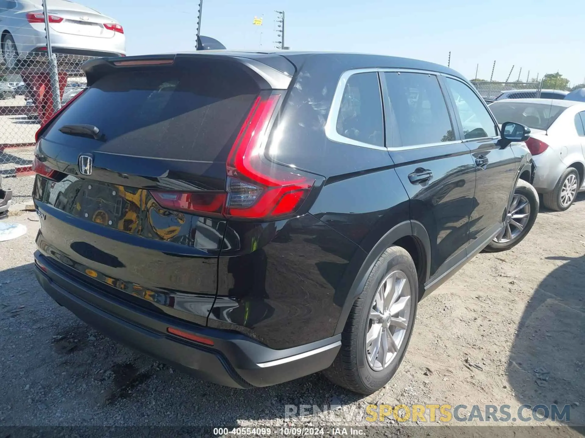 4 Photograph of a damaged car 2HKRS3H44RH318830 HONDA CR-V 2024