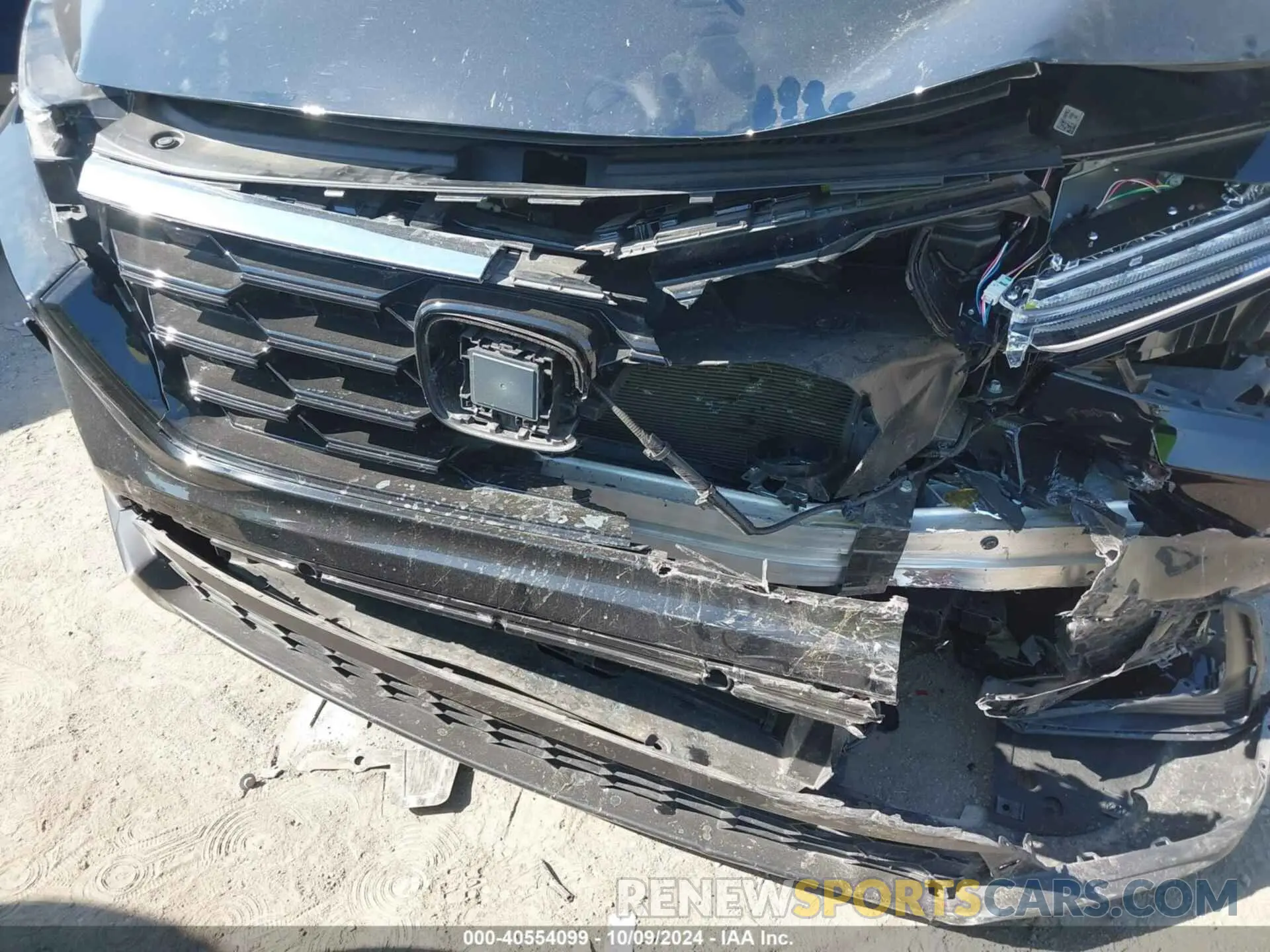 6 Photograph of a damaged car 2HKRS3H44RH318830 HONDA CR-V 2024