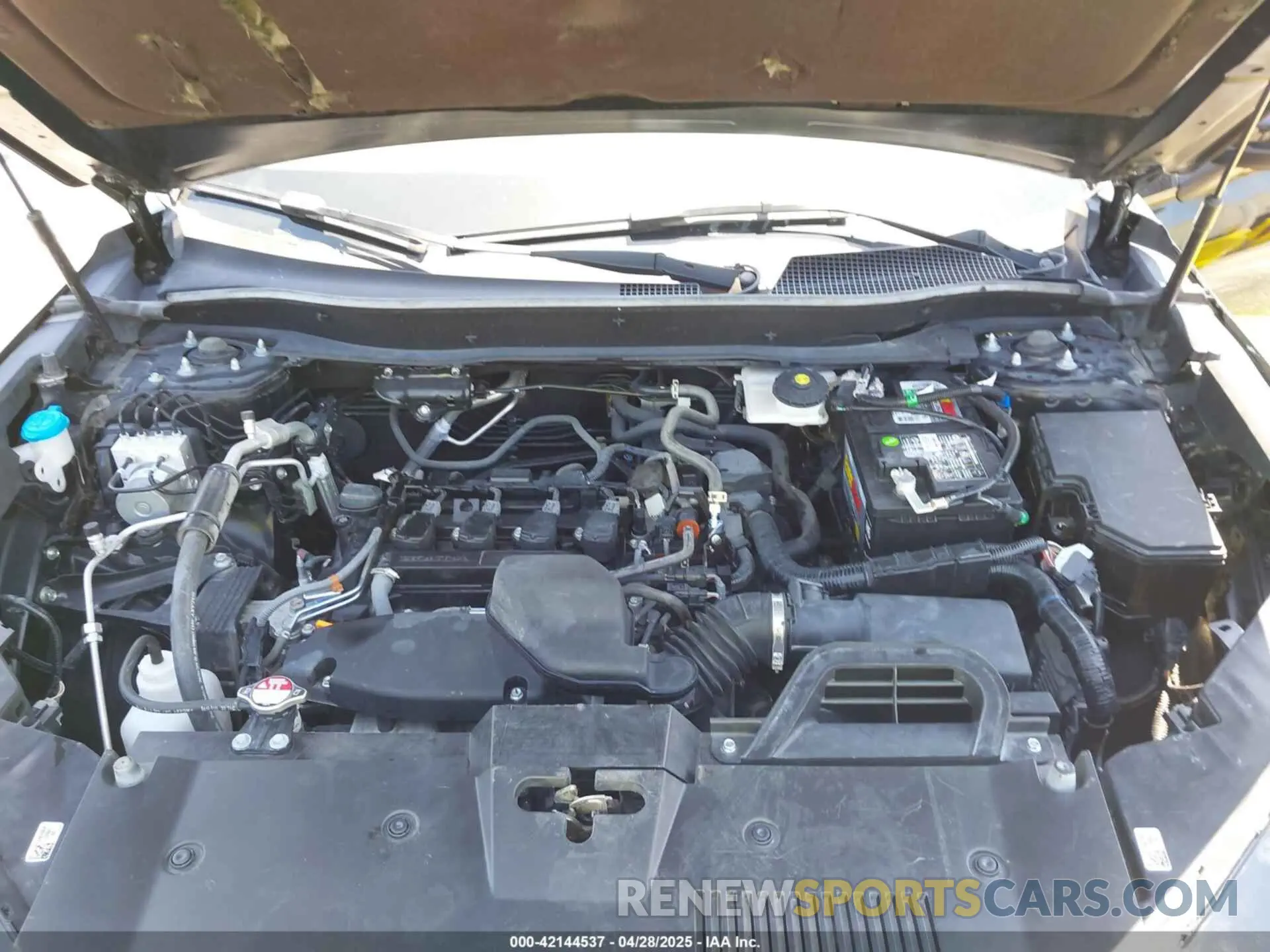 10 Photograph of a damaged car 2HKRS3H45RH304712 HONDA CR-V 2024
