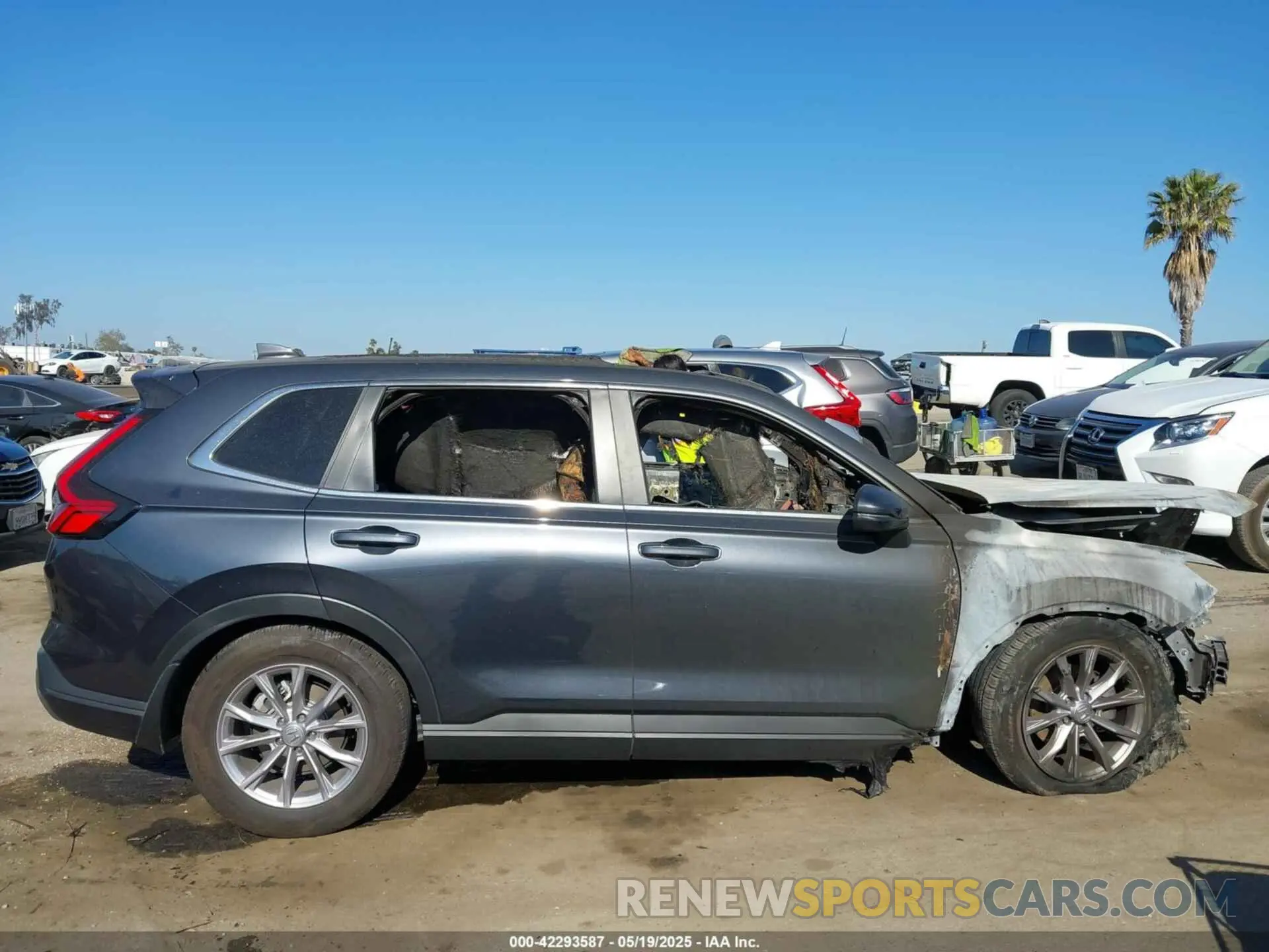 13 Photograph of a damaged car 2HKRS3H45RH311885 HONDA CR-V 2024