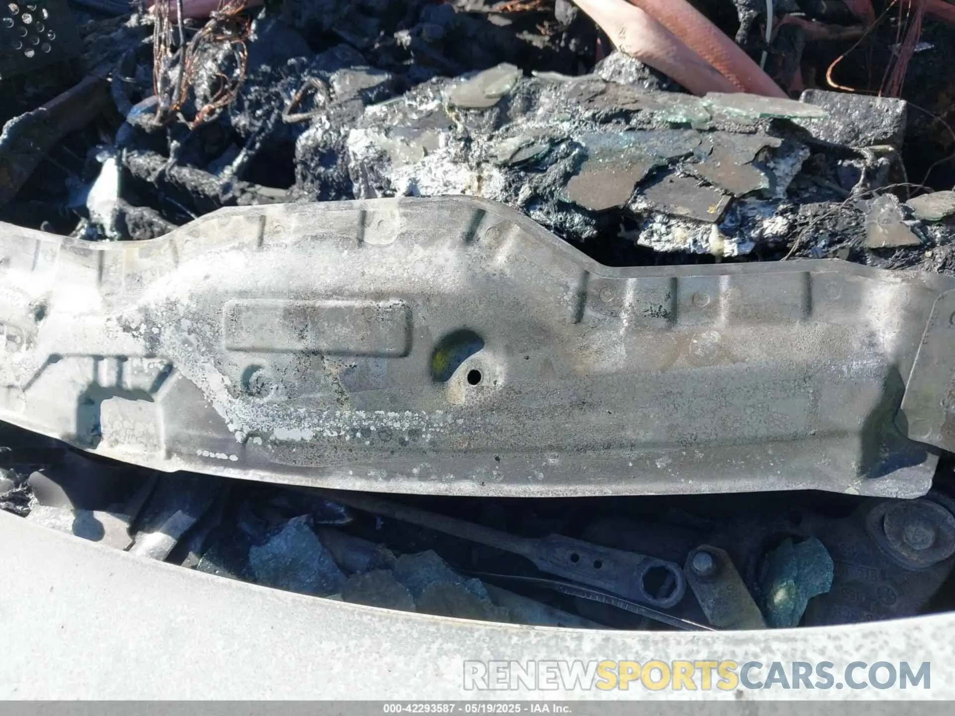 9 Photograph of a damaged car 2HKRS3H45RH311885 HONDA CR-V 2024