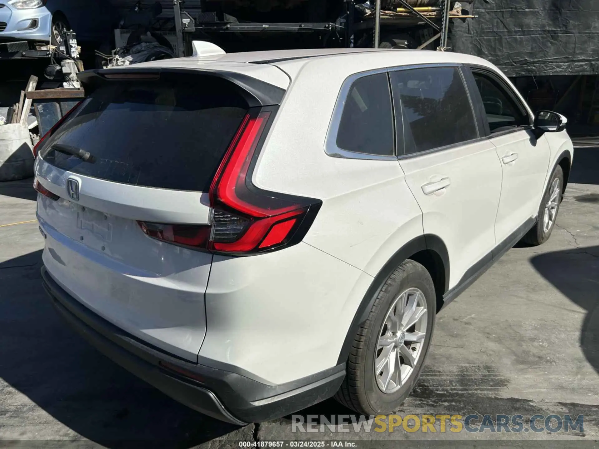 4 Photograph of a damaged car 2HKRS3H46RH310230 HONDA CR-V 2024