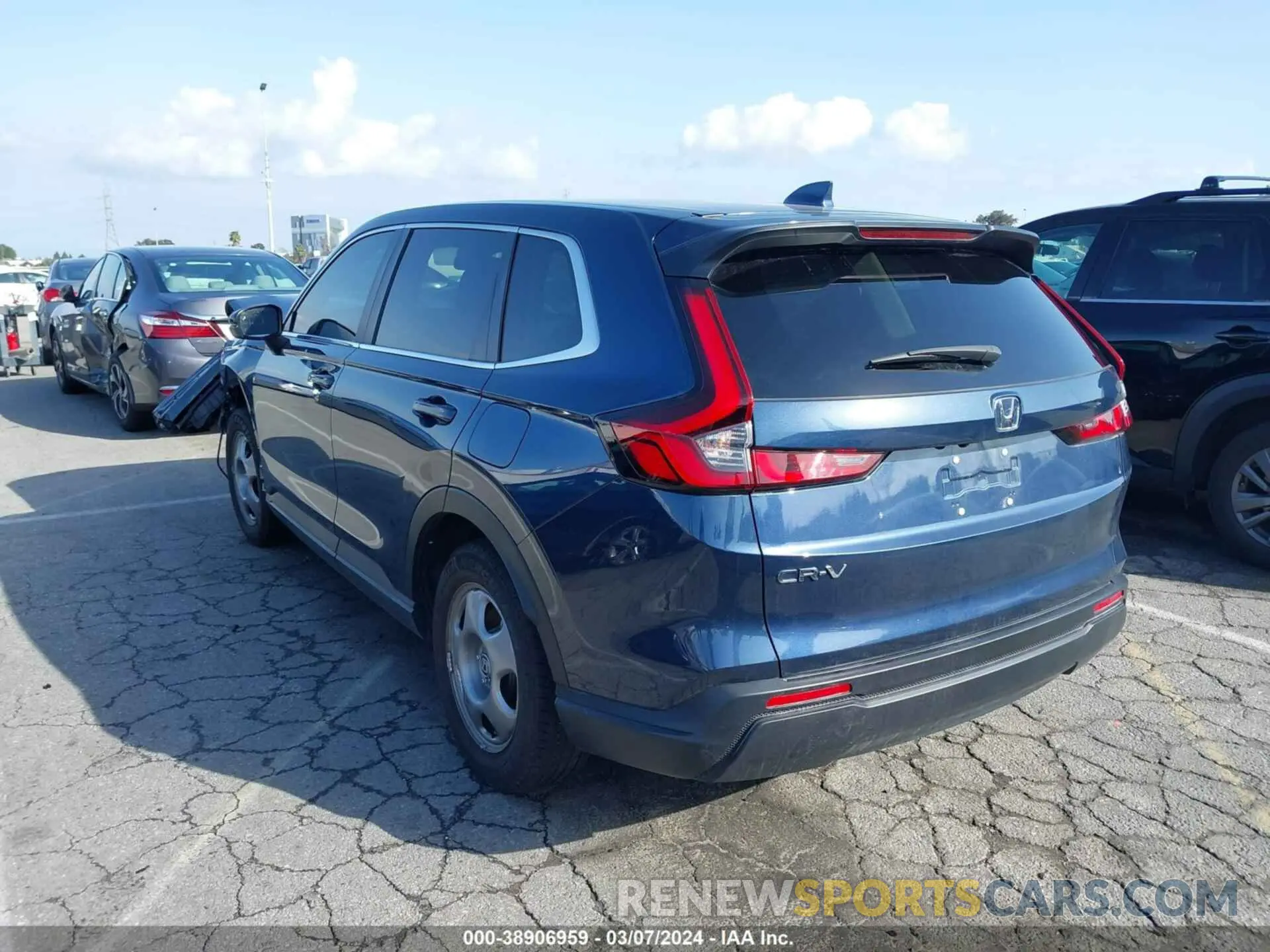 3 Photograph of a damaged car 2HKRS3H46RH311023 HONDA CR-V 2024