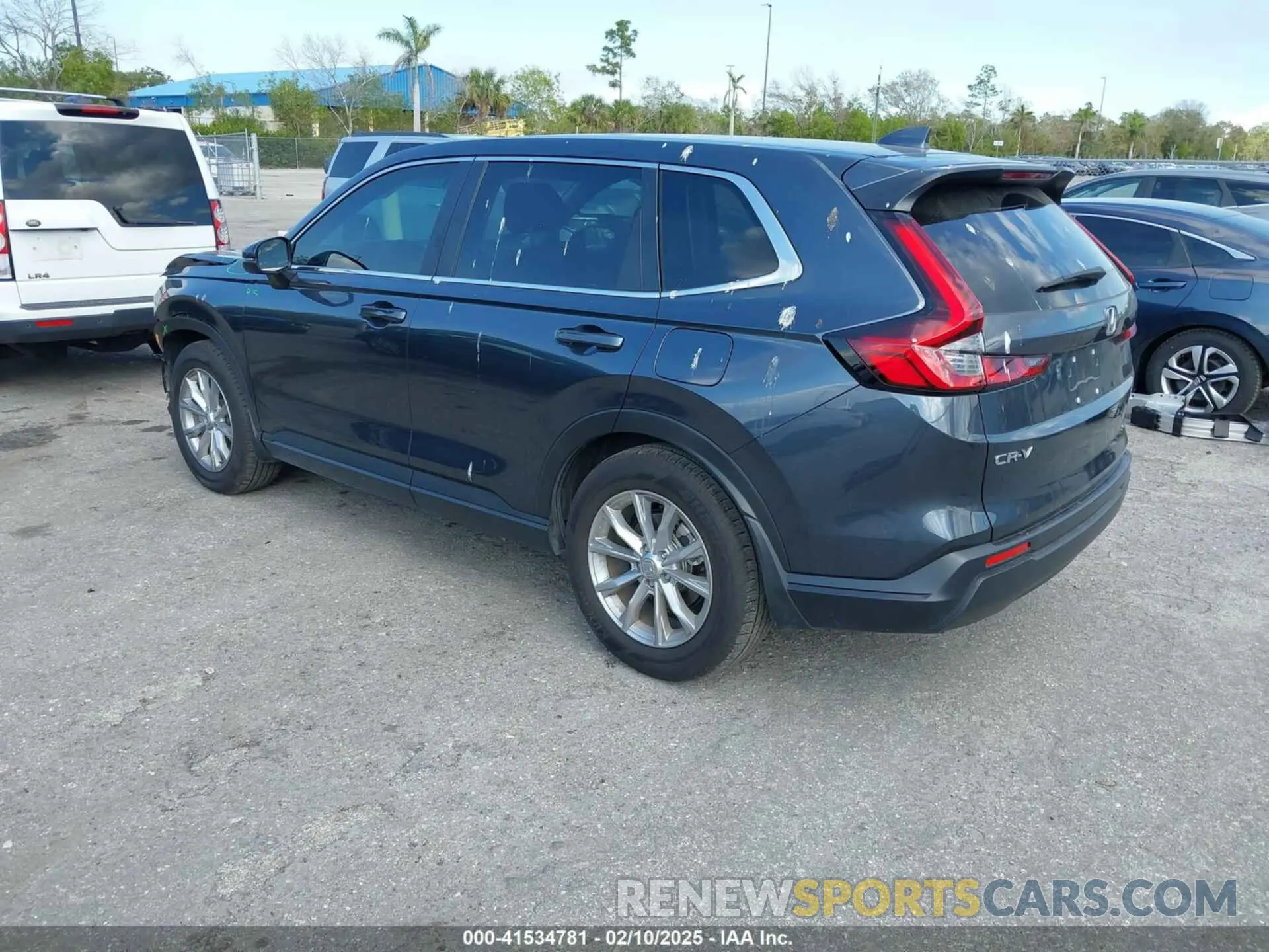 3 Photograph of a damaged car 2HKRS3H47RH328977 HONDA CR-V 2024