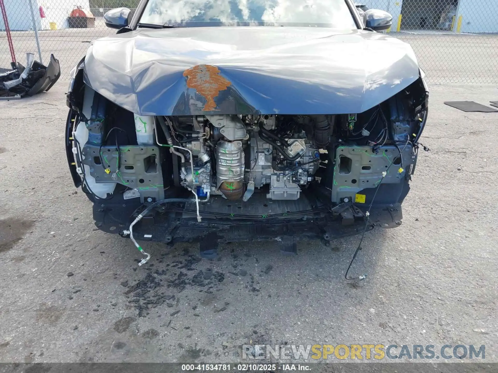 6 Photograph of a damaged car 2HKRS3H47RH328977 HONDA CR-V 2024