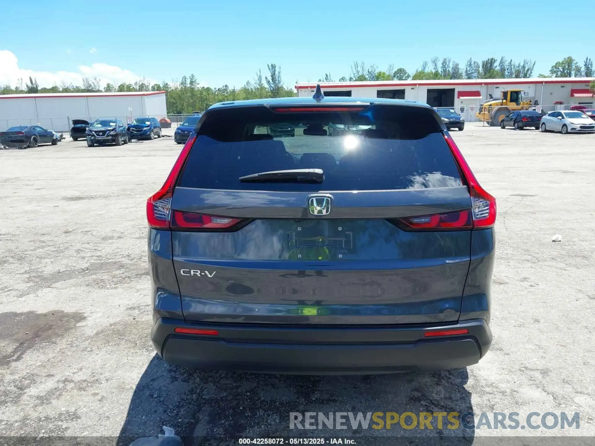 15 Photograph of a damaged car 2HKRS3H49RH334392 HONDA CR-V 2024
