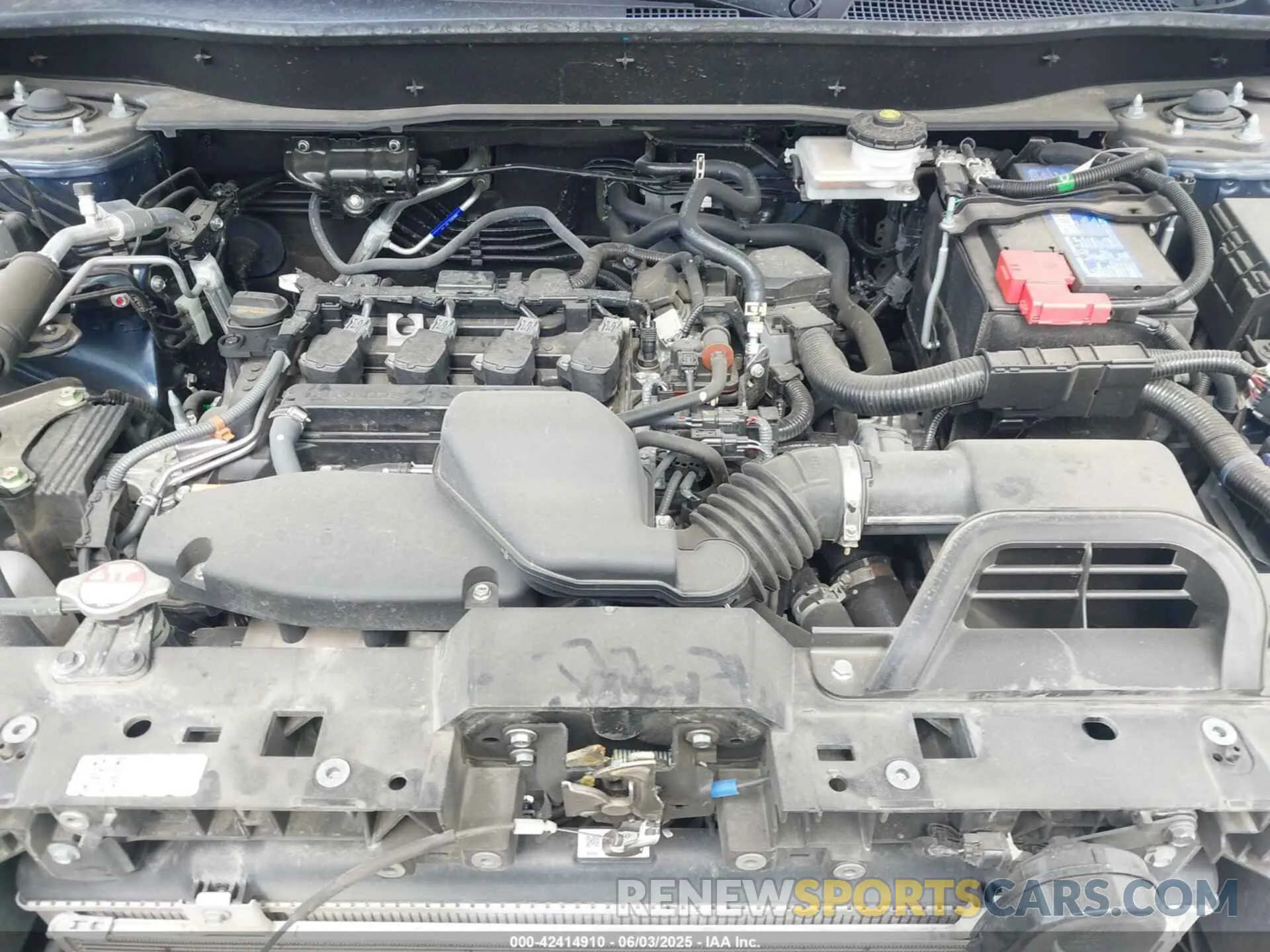 10 Photograph of a damaged car 2HKRS3H4XRH315088 HONDA CR-V 2024