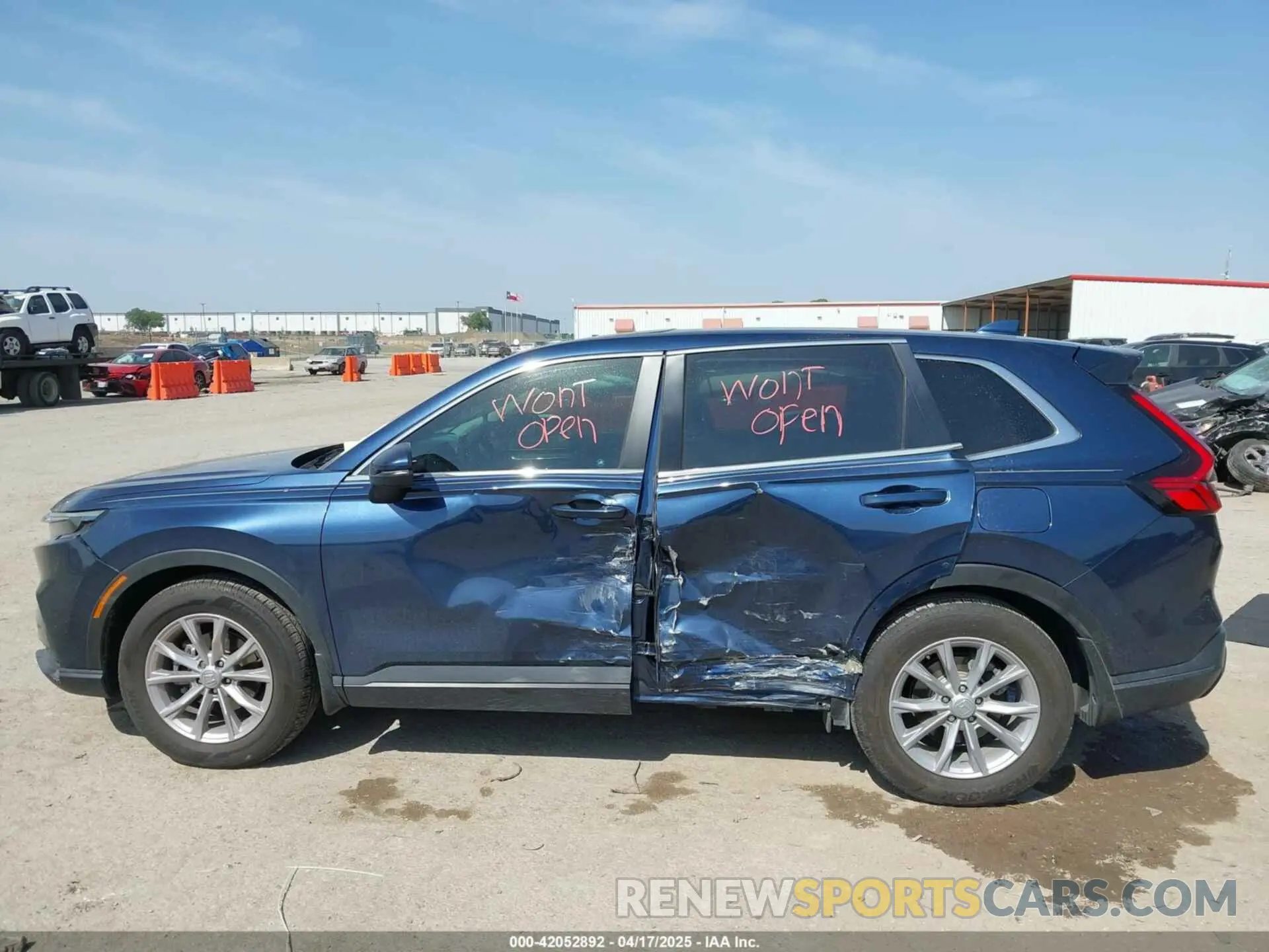 14 Photograph of a damaged car 2HKRS3H71RH314857 HONDA CR-V 2024